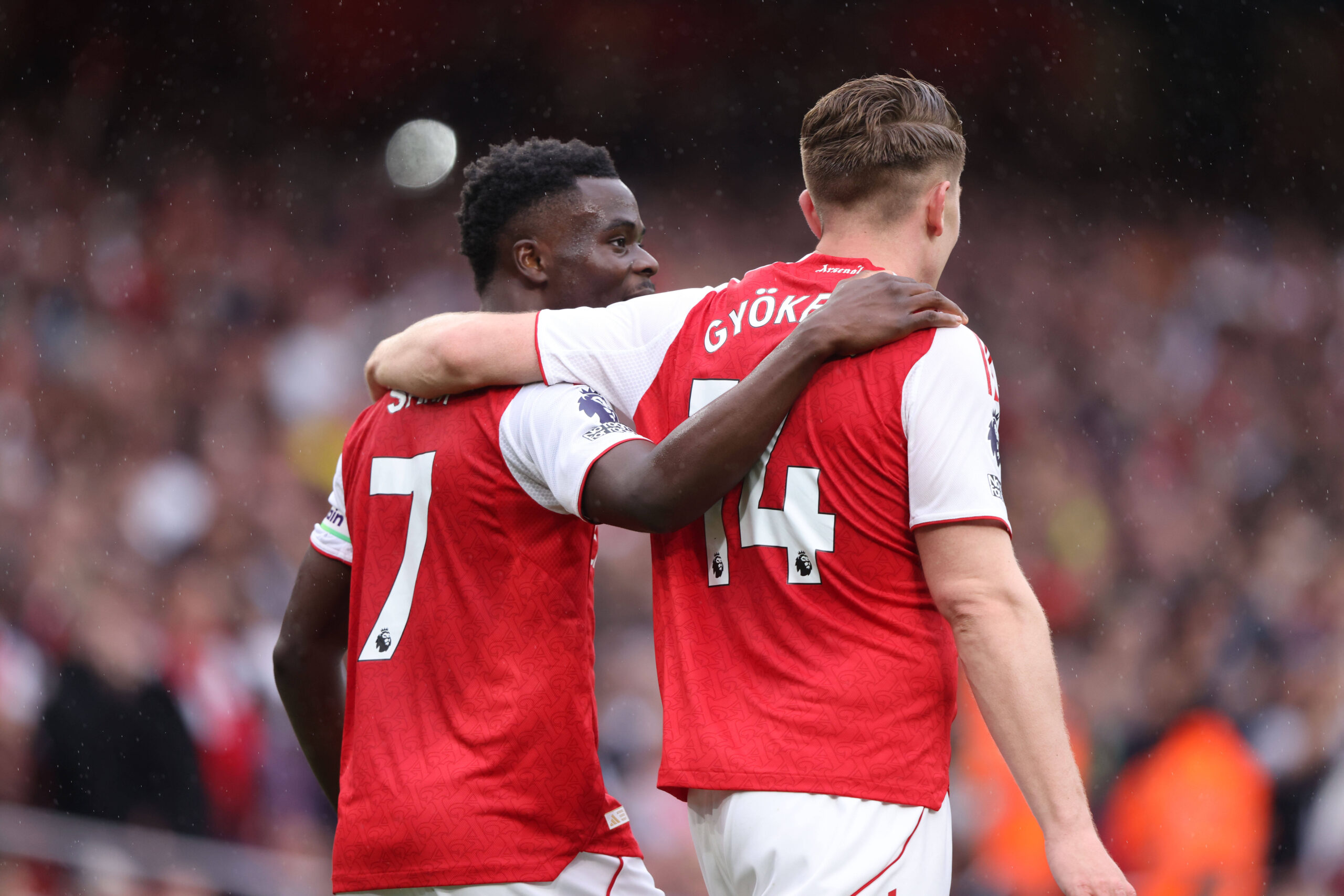 Arsenal 3-0 Fulham: Saka ve Gyokeres, Topçuları Premier Lig Şampiyonluğuna Yaklaştırdı