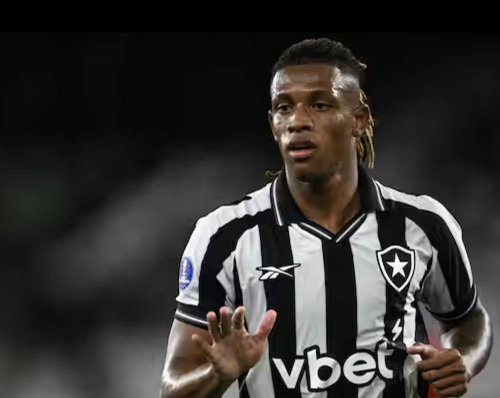 Manchester United, Brezilyalı Orta Saha Danilo'nun Peşinde: 26 Milyon Sterlinlik Botafogo Yıldızı Radar