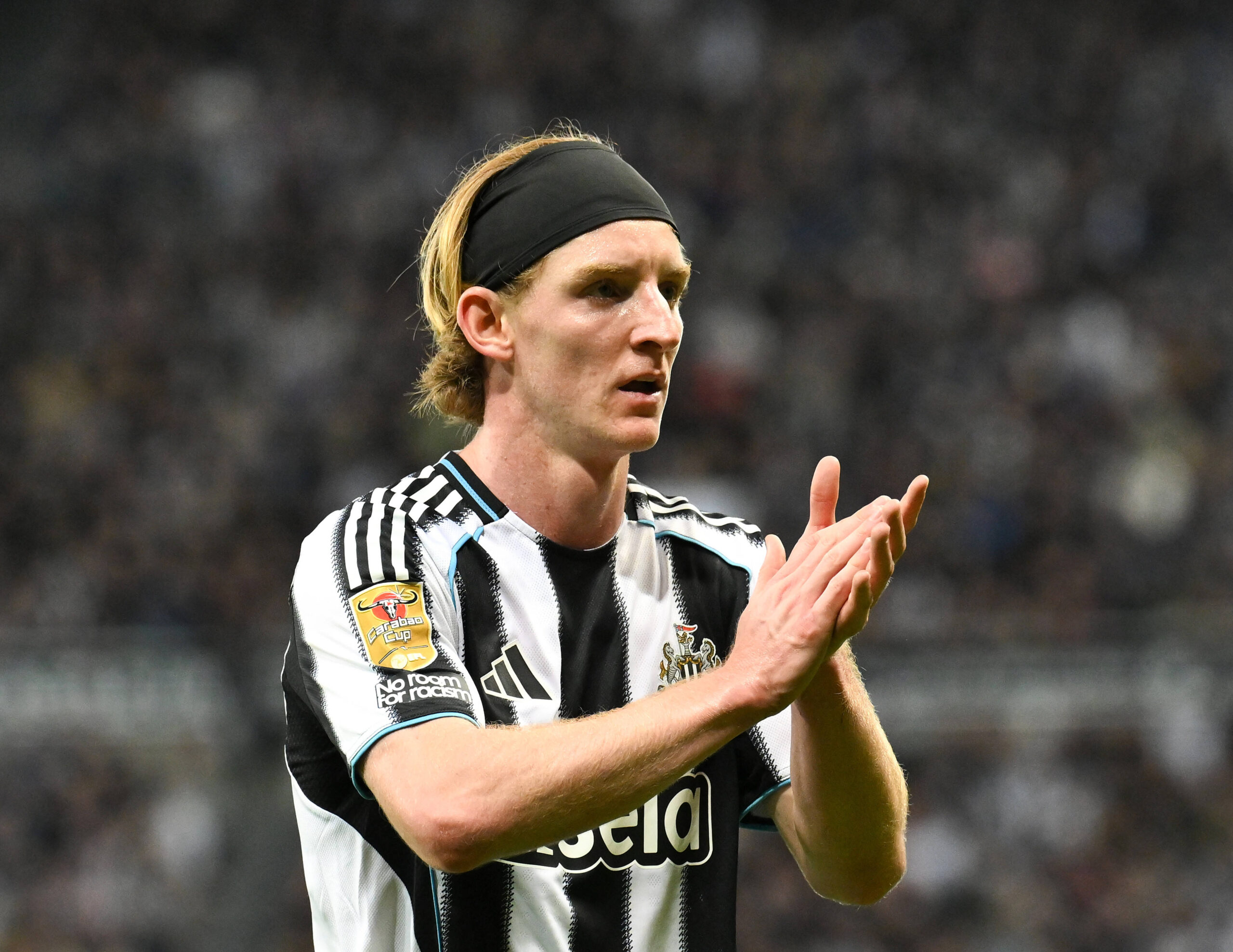 Bayern Münih, Anthony Gordon Transferi İçin Newcastle ile Görüşmelere Başladı: Değerleme Anlaşmazlığı Ortaya Çıktı