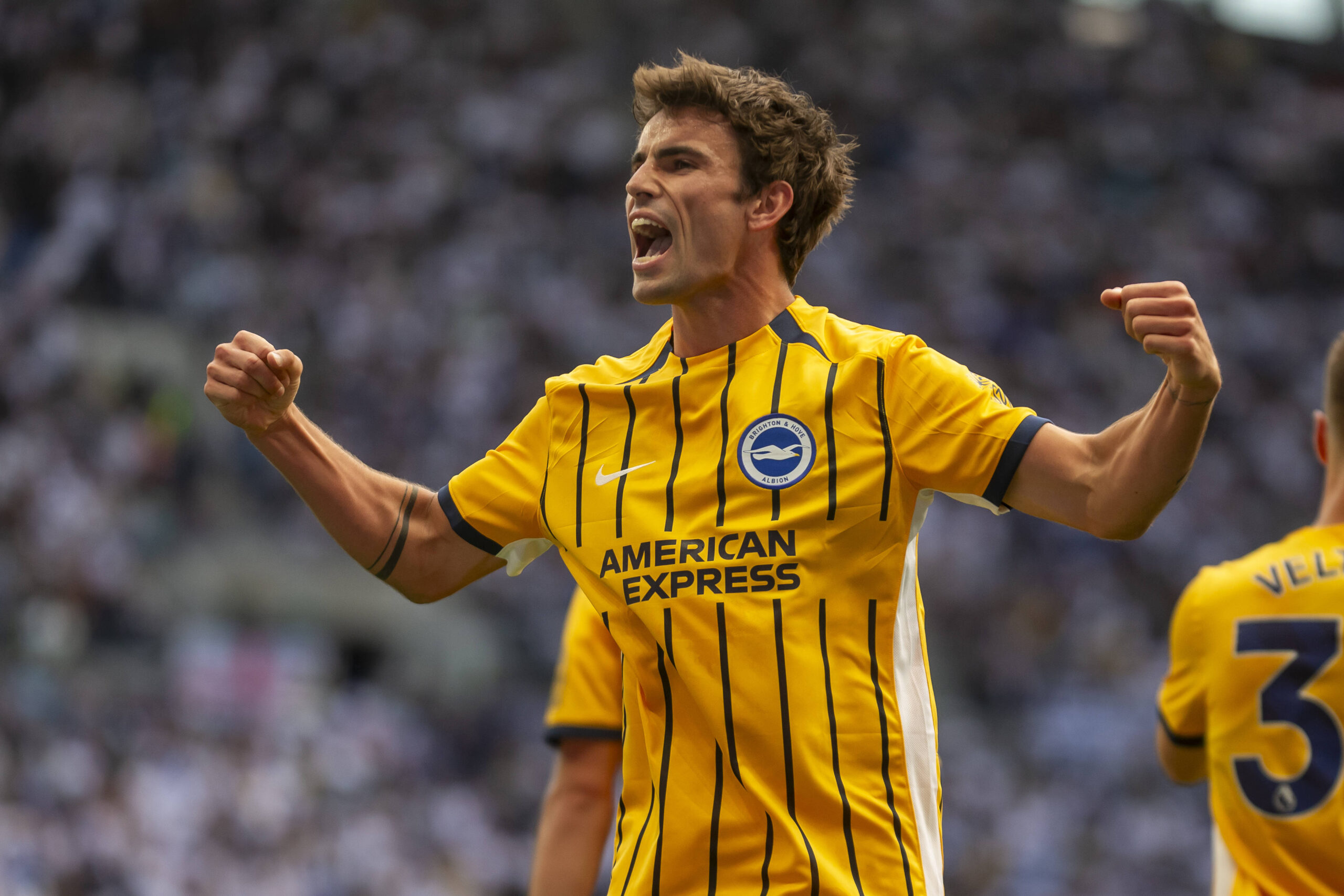 Avrupa Devleri, Brighton Orta Sahası O'Riley İçin Savaşıyor: Atletico Madrid Yarışı Önde Götürüyor