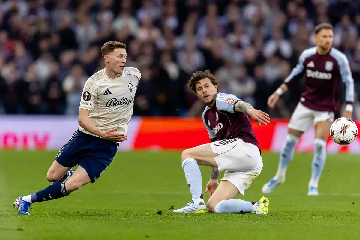 Elliot Anderson Transfer Savaşı: Manchester United ve Manchester City, Newcastle Yıldızı İçin Yarışı Önde Götürüyor