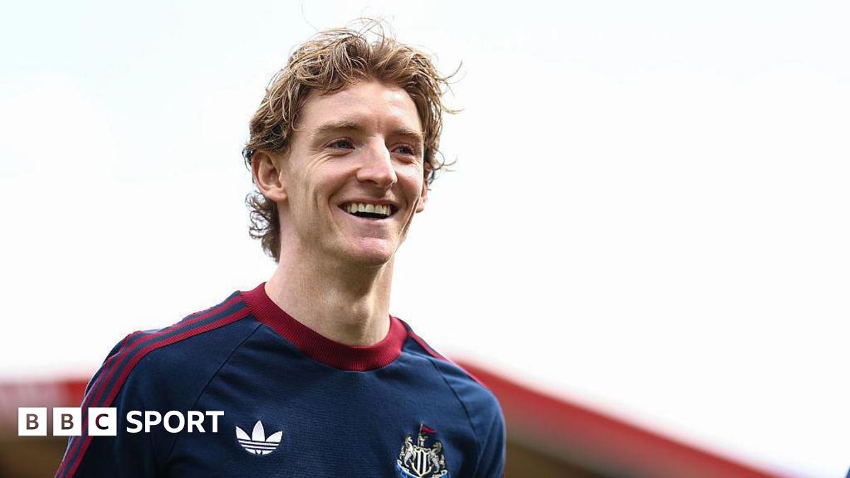 Eddie Howe'un Anthony Gordon'u Yedek Bırakma Şoku: Newcastle'ın Geleceğine Bir Selam