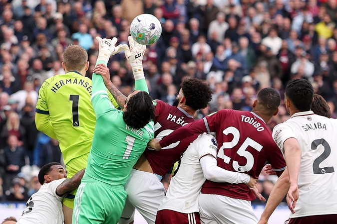 West Ham Çileden Çıktı: Tartışmalı İptal Edilen Gol, Arsenal Karşısında Beraberliği Engelledi