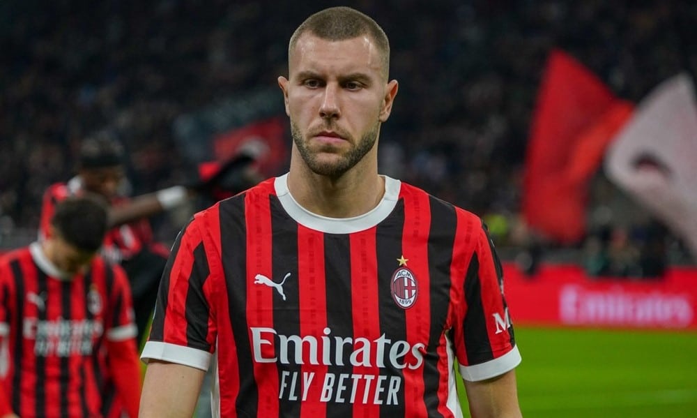 Manchester United, 43 Milyon Sterlinlik AC Milan Defansı Strahinja Pavlovic İçin Yarışta Önde
