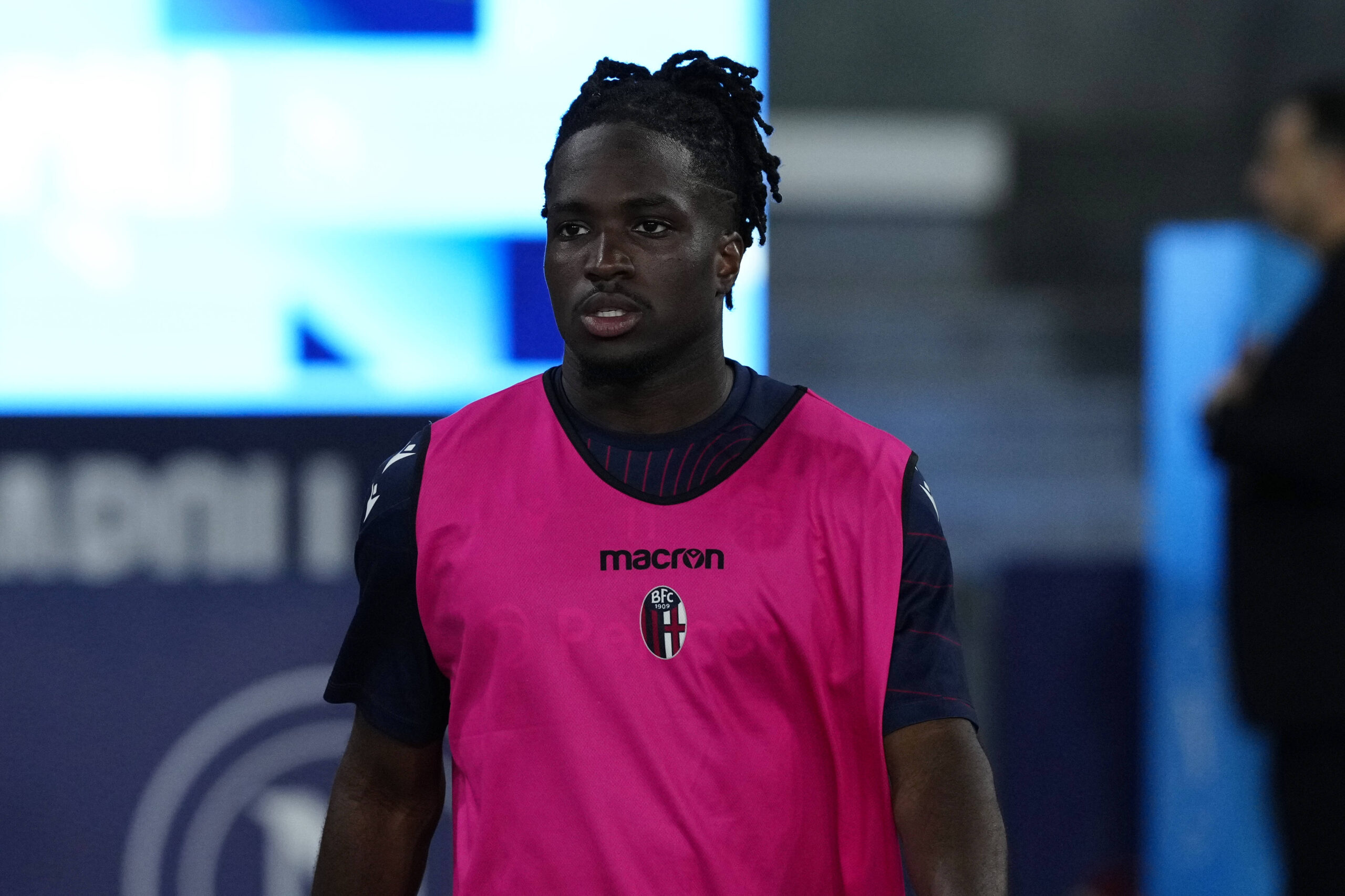 Chelsea, Serie A Forveti Jonathan Rowe İçin Yarışa Katıldı, Bologna Dirençli