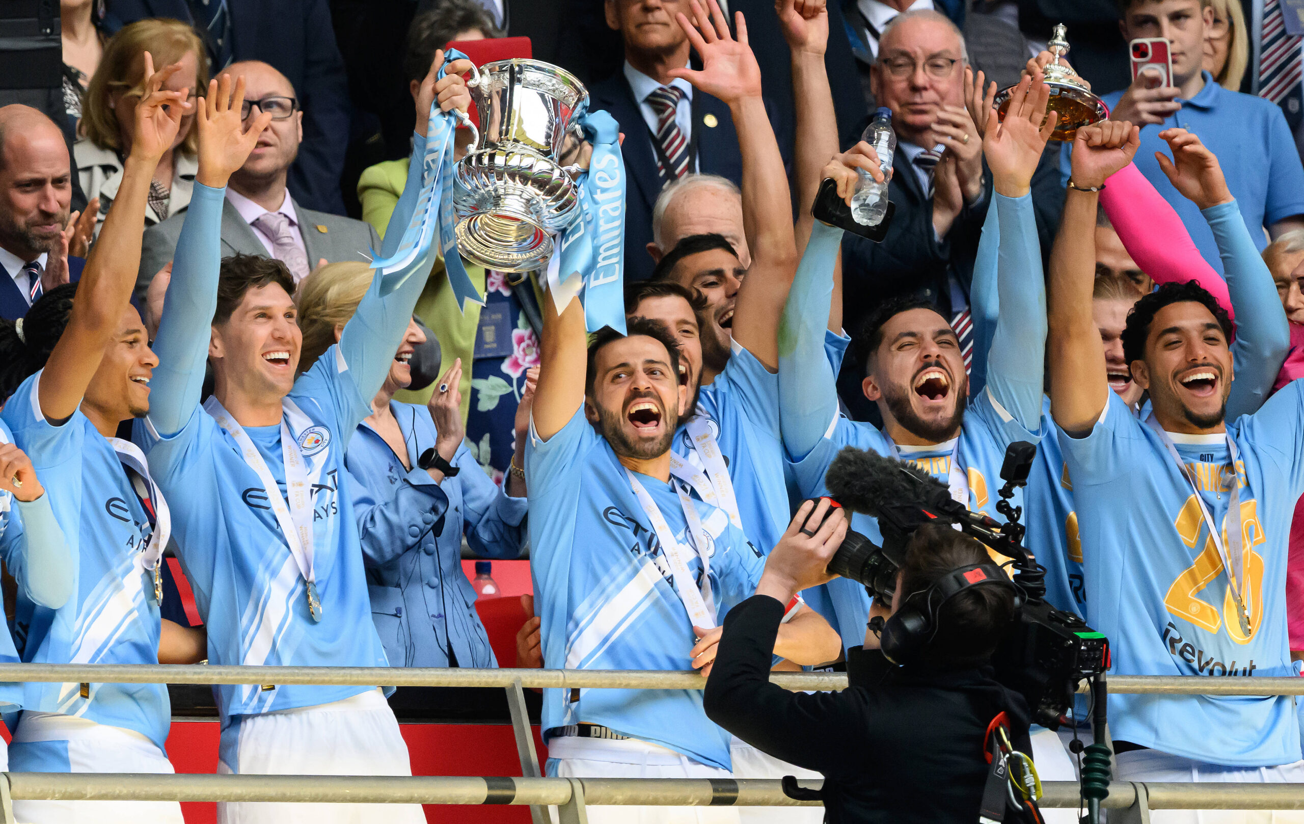 Semenyo'nun Vuruşu Chelsea'yi Şoke Etti ve Manchester City'ye Sıkı Geçen Finalde FA Cup Zaferi Kazandırdı