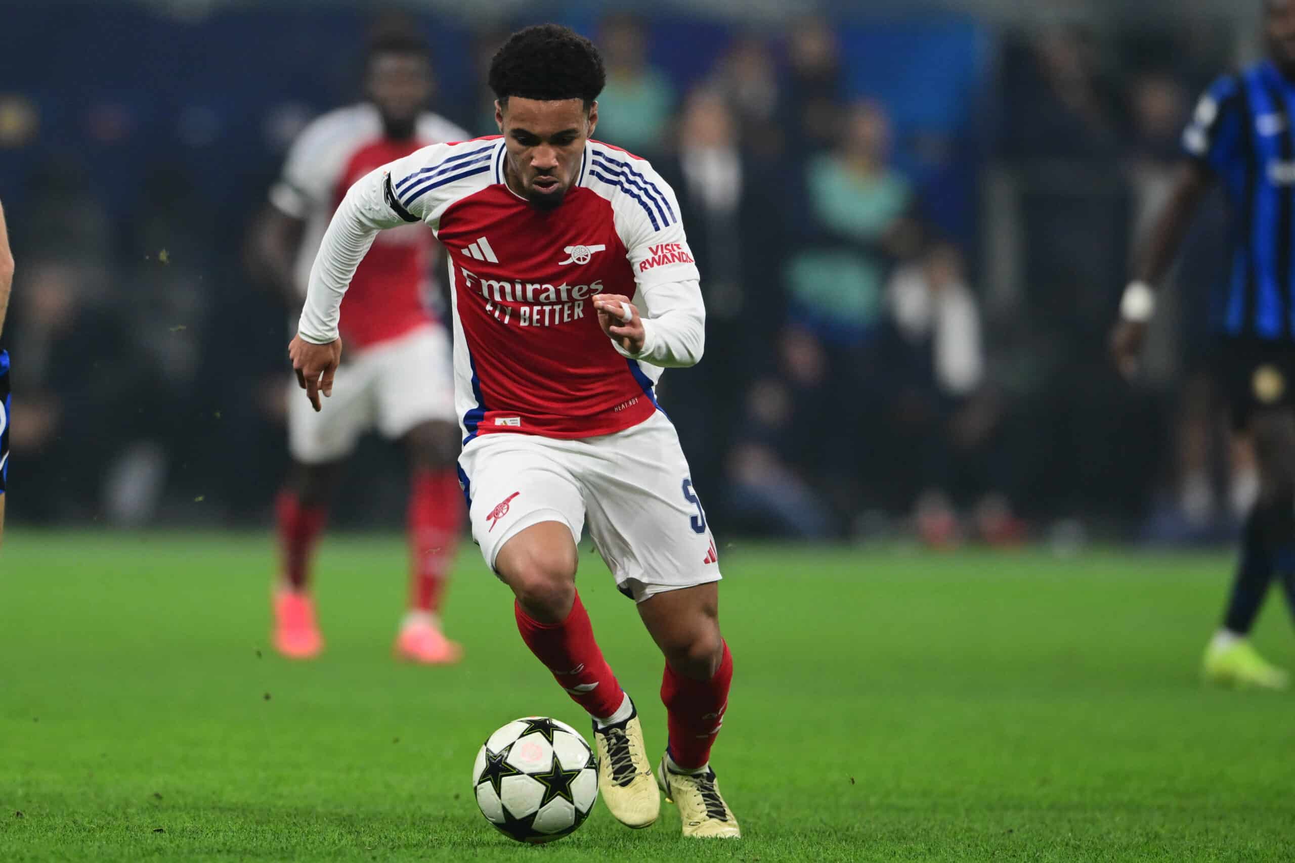 Arsenal'in Yıldızı Nwaneri'ye Dortmund Kancası