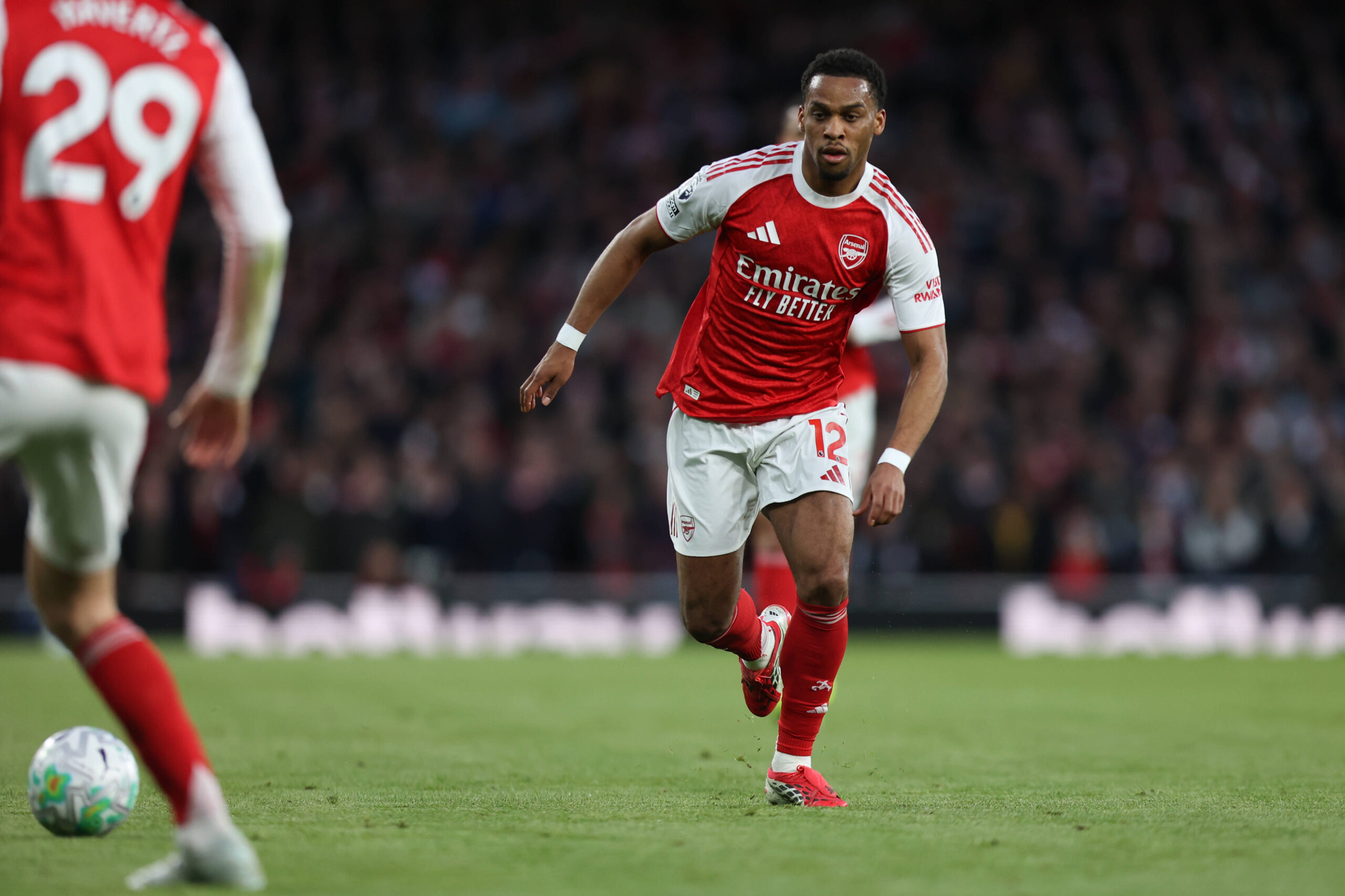 Arsenal Yıldızı, Premier Lig Zaferinin Ardından Yeni ve Karlı Sözleşmeye Hazırlanıyor