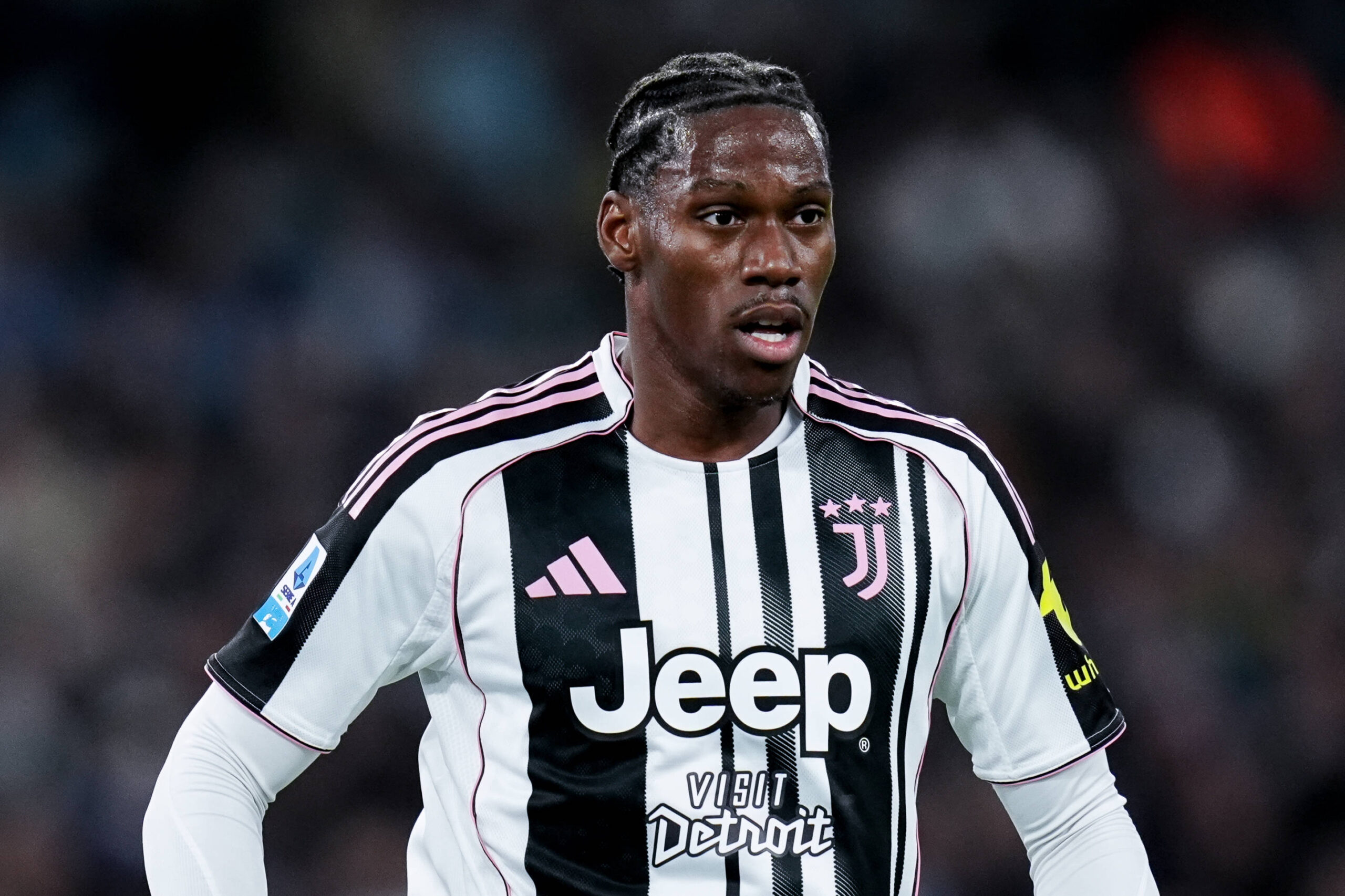 Newcastle United ve Aston Villa, Juventus'un Forveti Jonathan David İçin Yarışıyor: Serie A Devi Kiralık Çıkışa İzin Verdi