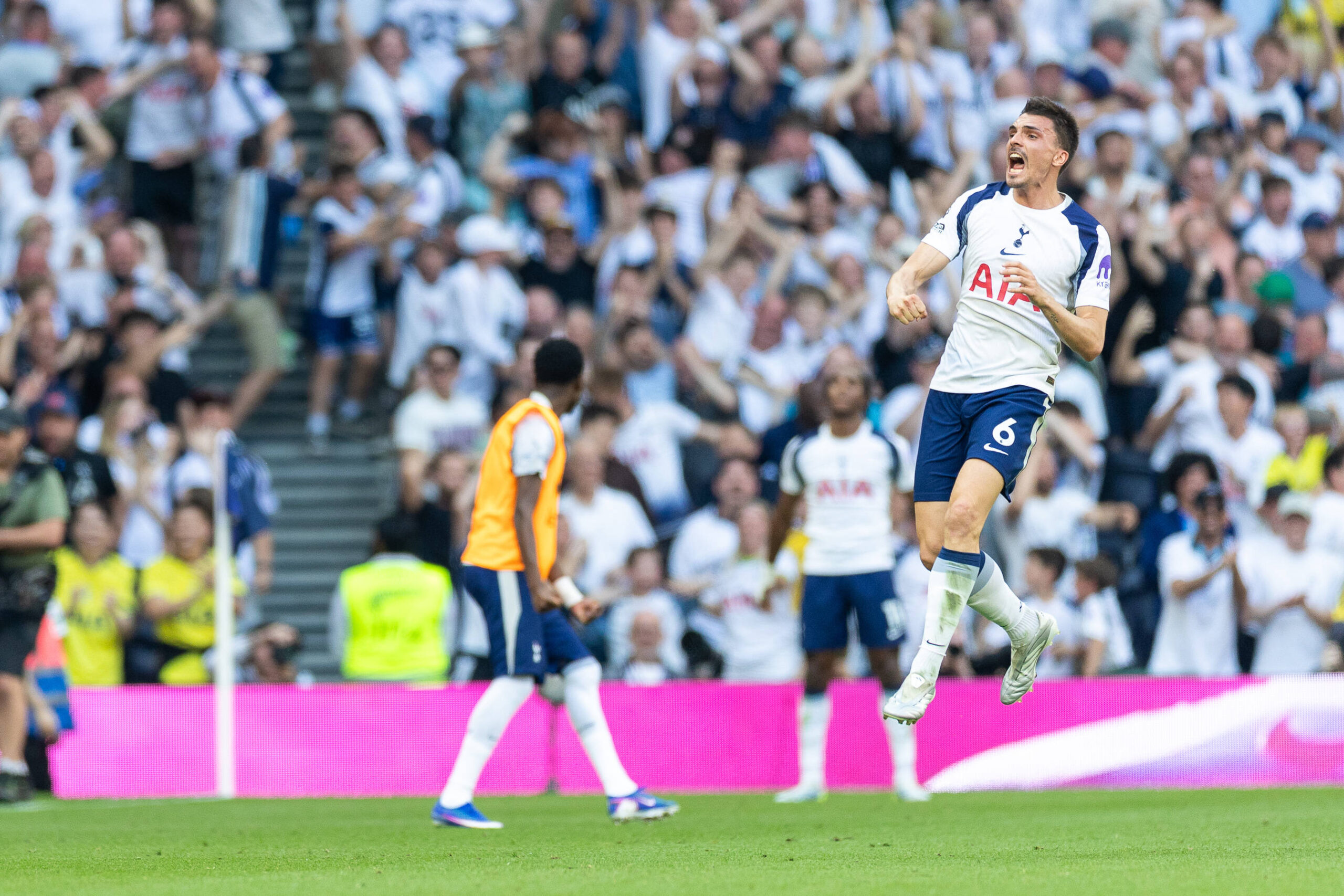 Joao Palhinha Tottenham'ı Premier Lig'de Tutan Gole İmza Attı