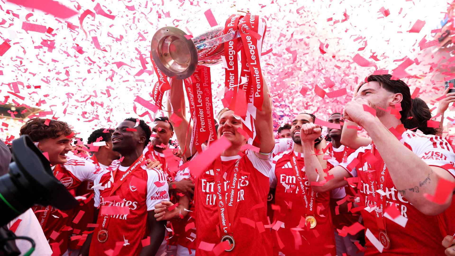 Arsenal'in Şampiyonluk Sırrı: Arteta'nın Taktiği ve Odegaard Liderliği