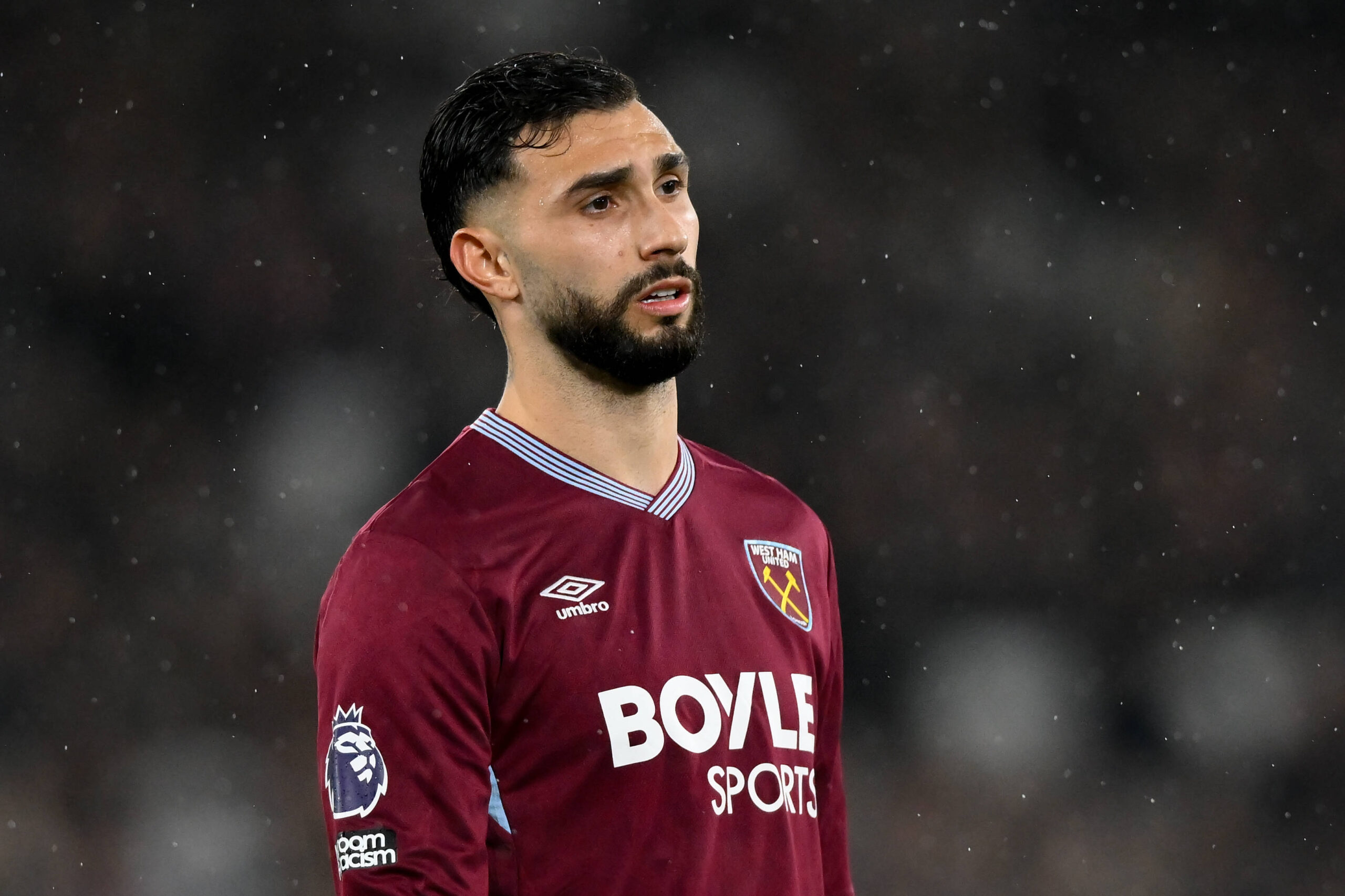 West Ham: Castellanos satılık değil, küme düşsek bile