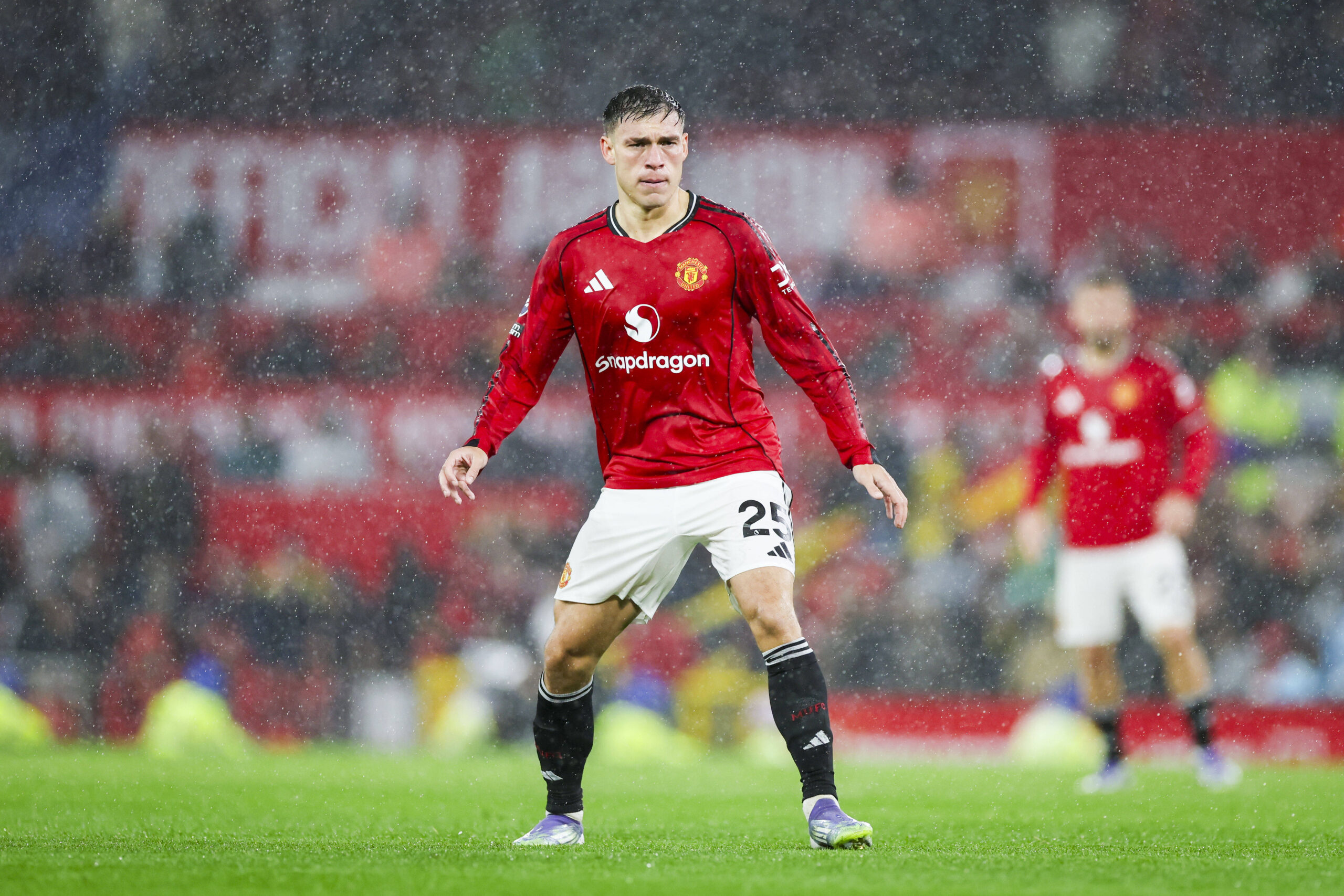 Manuel Ugarte, Manchester United'dan Ayrılıyor