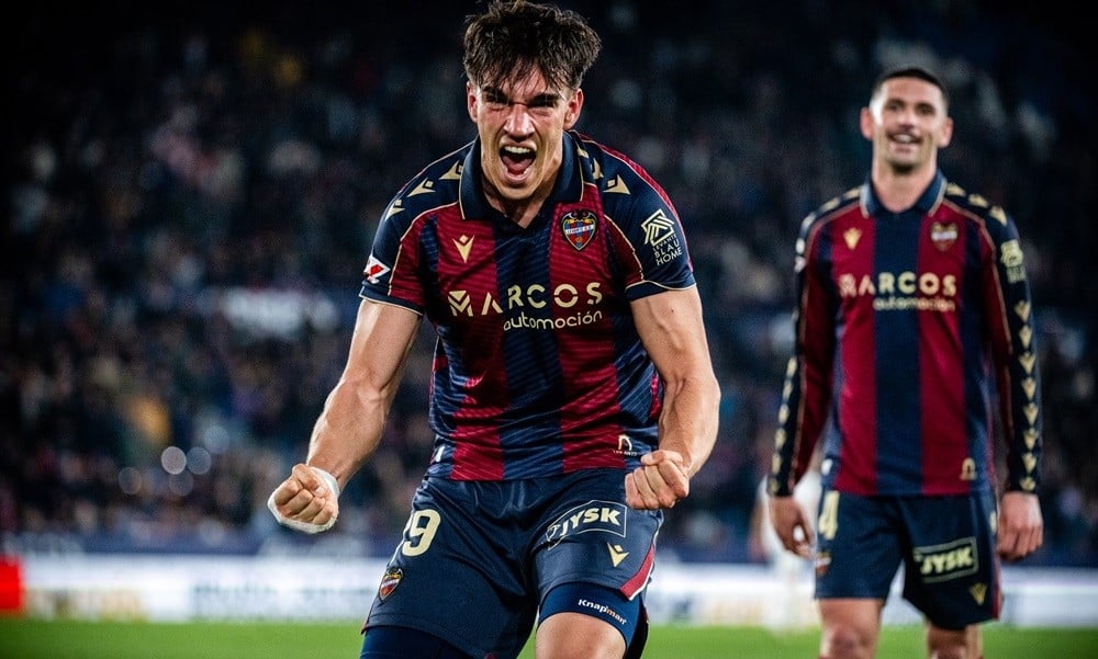 Everton, 13 gollü dev forvet Carlos Espi için görüşmelere başladı