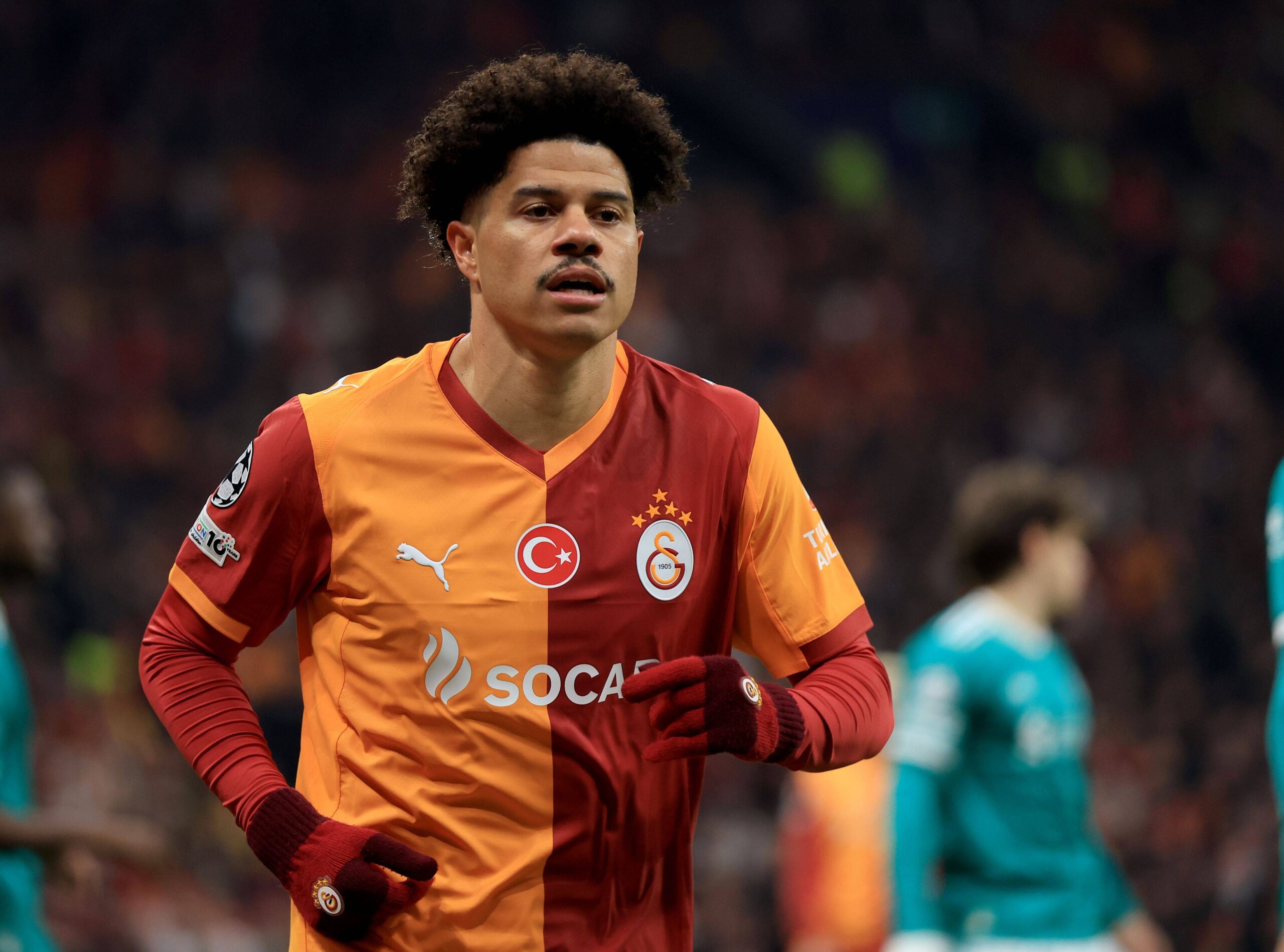 Aston Villa, Gabriel Sara için Napoli ile yarışıyor