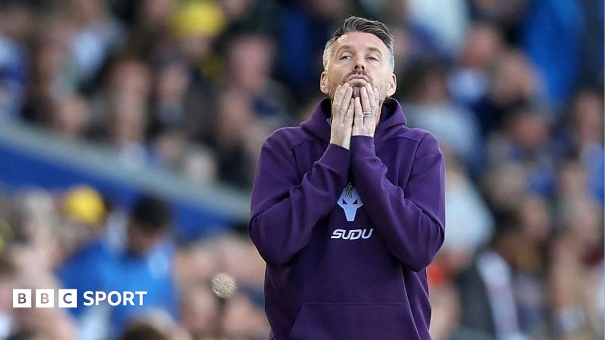 Wolves, Rob Edwards'ı 7 Ay Sonra Gönderdi