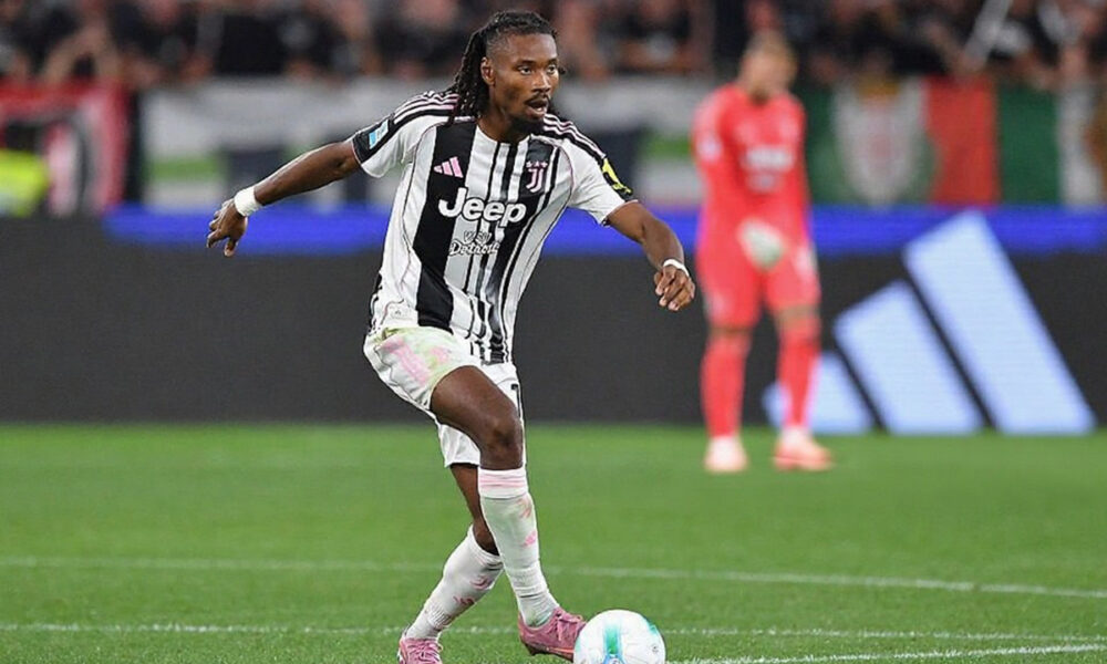 Man United ve Liverpool, Juventus'un Yıldızı Thuram İçin Yarışıyor