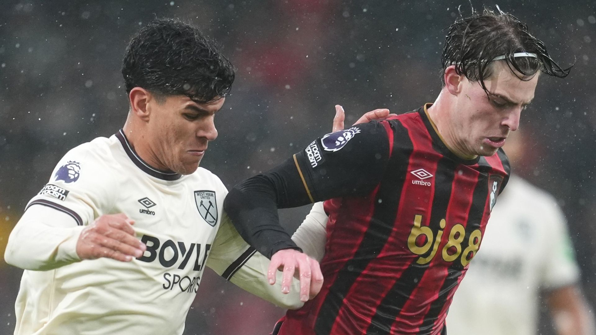 Tottenham ve Man United, West Ham'ın Mateus Fernandes'ini Kovalıyor; Arsenal Scott'ı Takip Ediyor