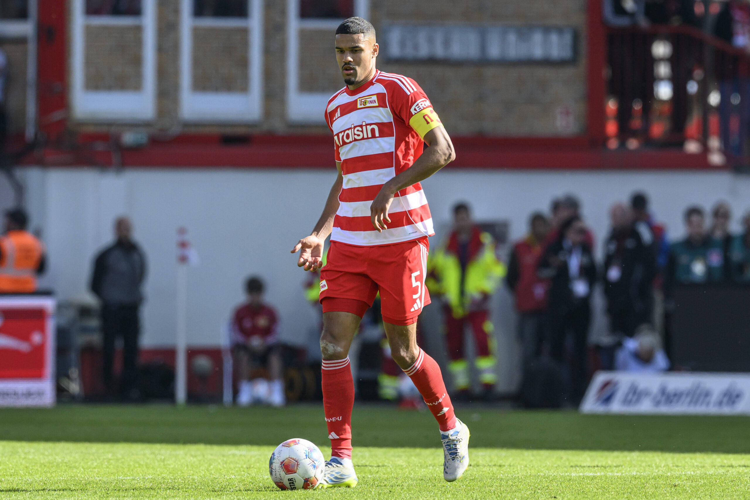 Nottingham Forest, Doekhi için 22 Milyon Sterlin'i Gözden Çıkardı