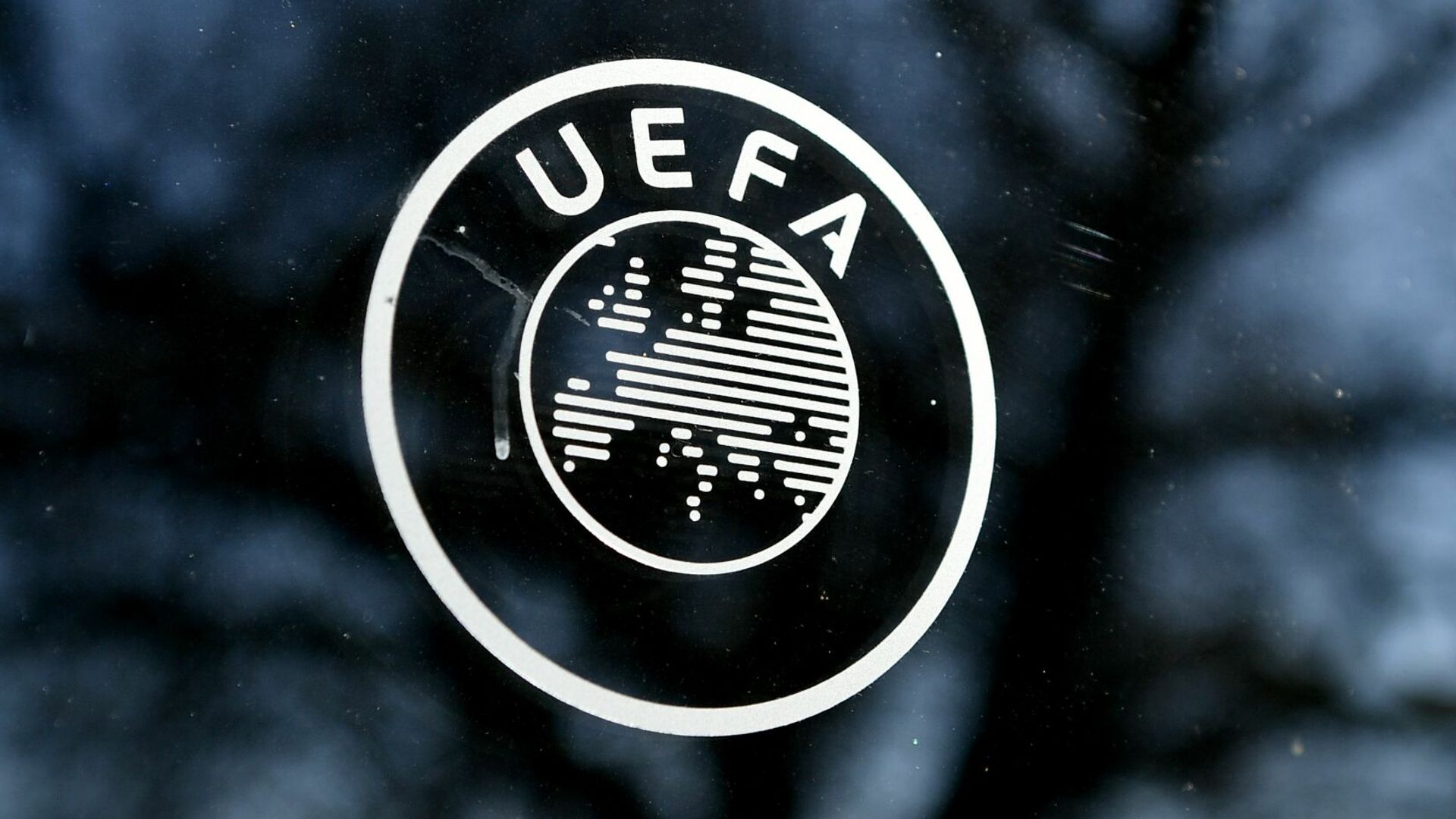 UEFA'dan 4 Premier Lig Kulübüne FFP Cezası