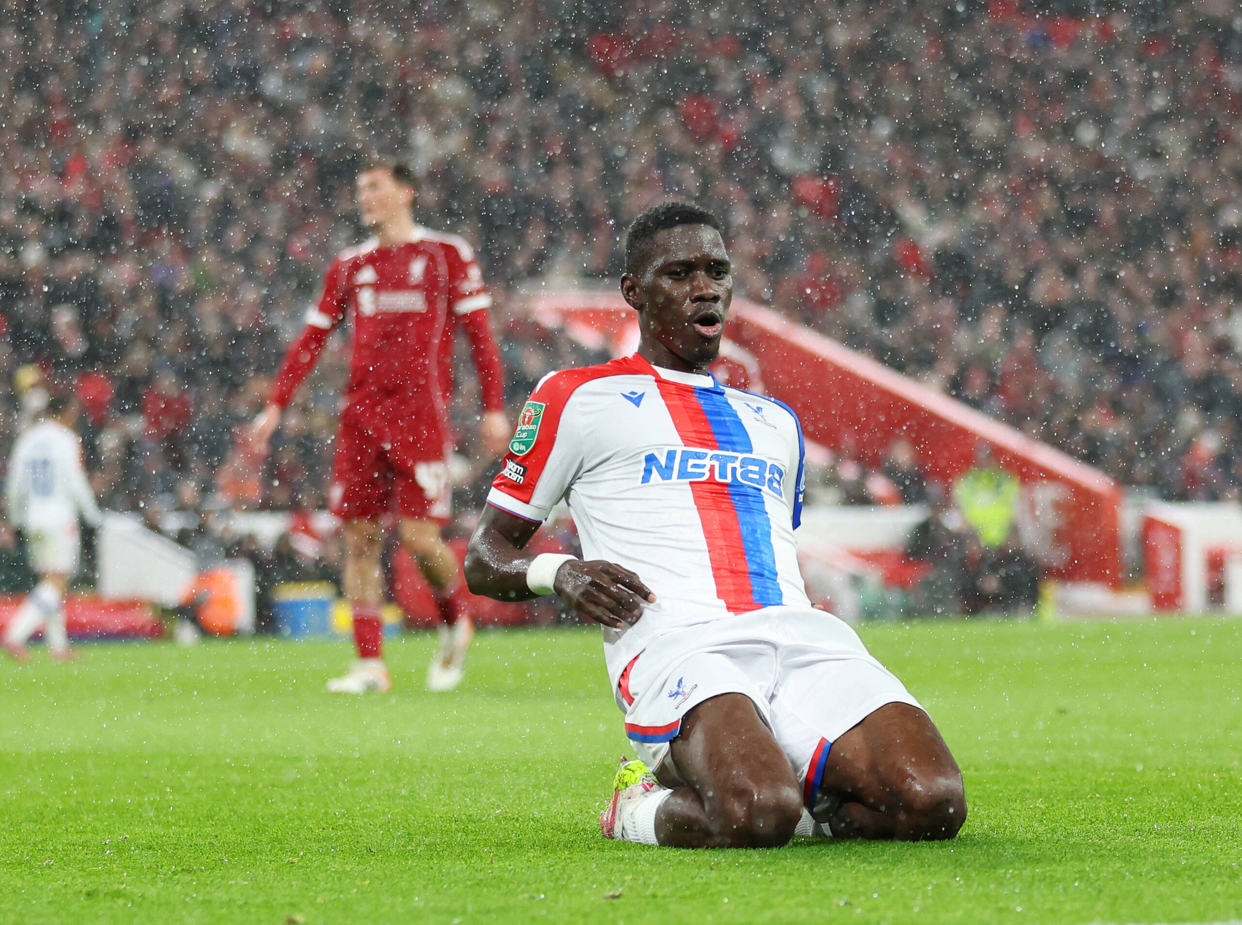 Manchester United, Ismaila Sarr için Crystal Palace ile temasa geçti
