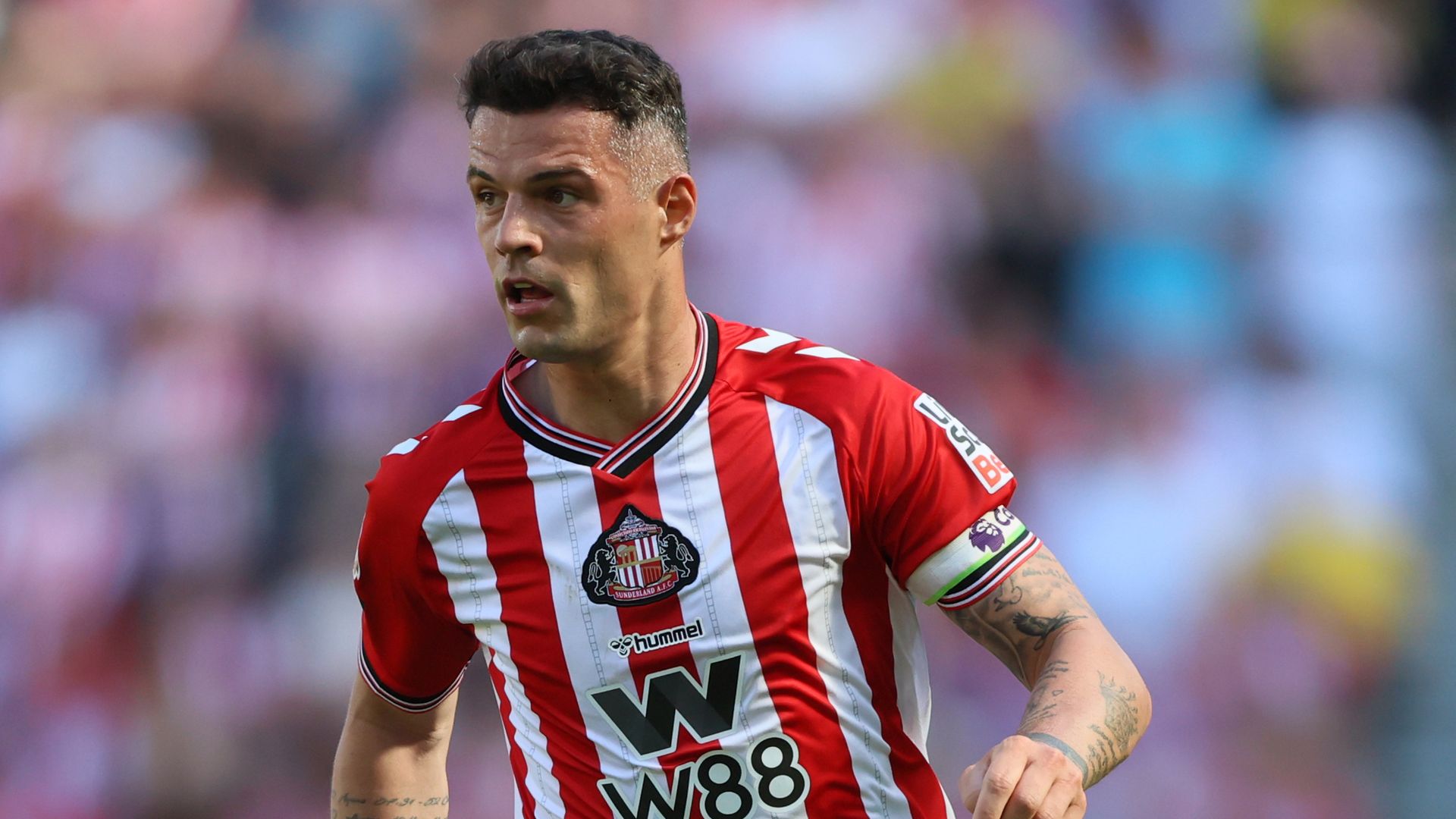 Granit Xhaka Sunderland'de kalıyor! Chelsea teklifi reddedildi