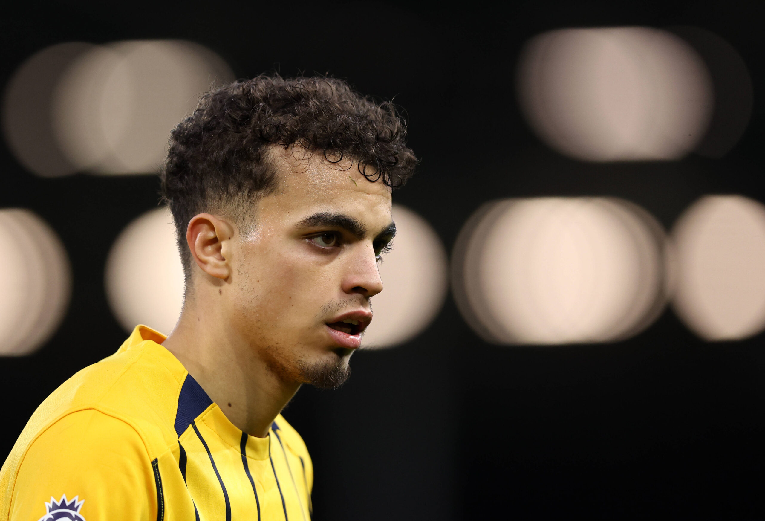 Chelsea ve Liverpool, Yasin Ayari için Savaşa Hazırlanıyor