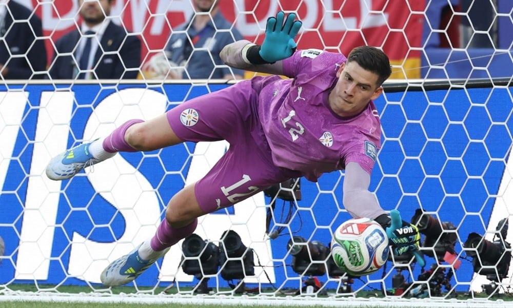 Manchester United, Paraguaylı dev kaleci Orlando Gill'i istiyor