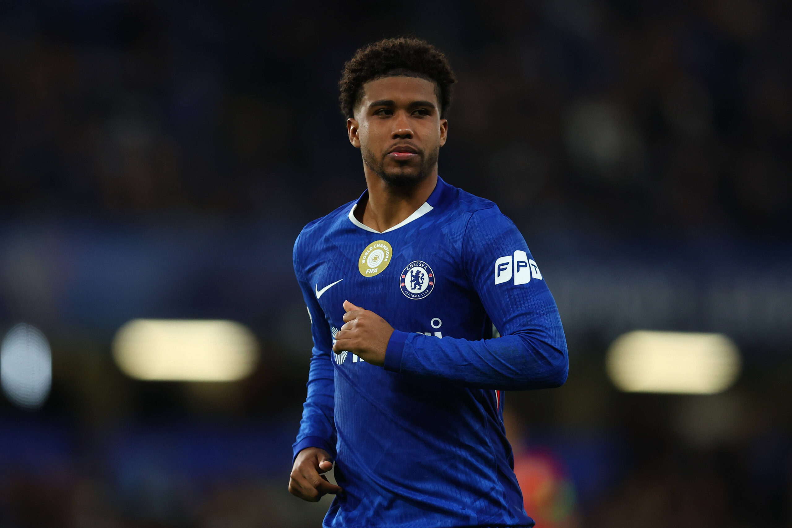 Manchester United, Andrey Santos için Chelsea ile 50 Milyon Sterlinlik Anlaşmaya Vardı