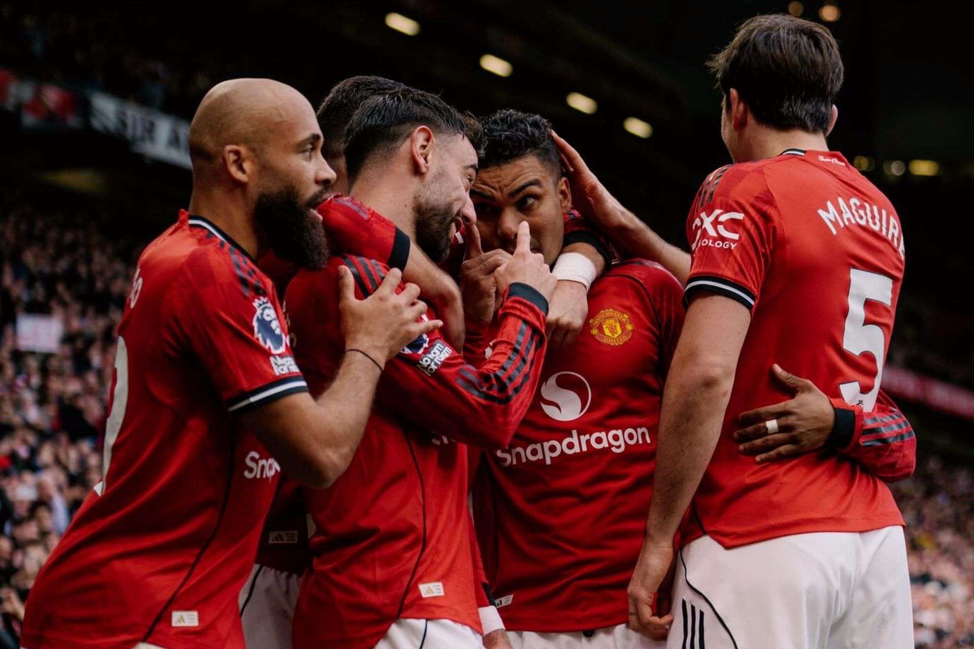 Manchester United'ın İstikrarsızlığı: Sahadaki Sorunların Ötesinde Derin Kökler