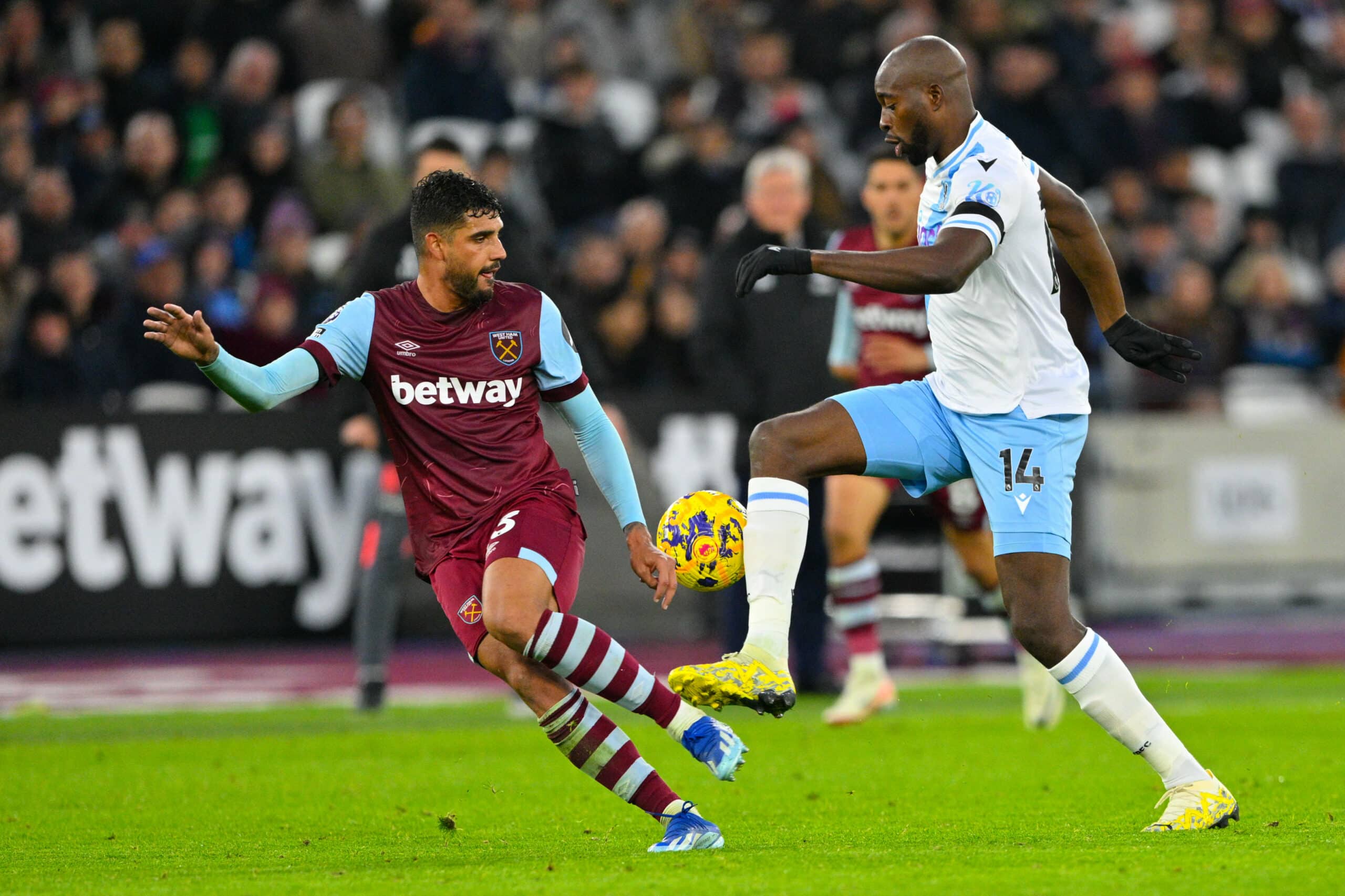 Arsenal, Mavropanos'u geri getirmeyi düşünüyor