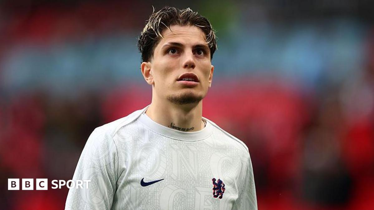 Garnacho Chelsea kampına katılmadı, satılık