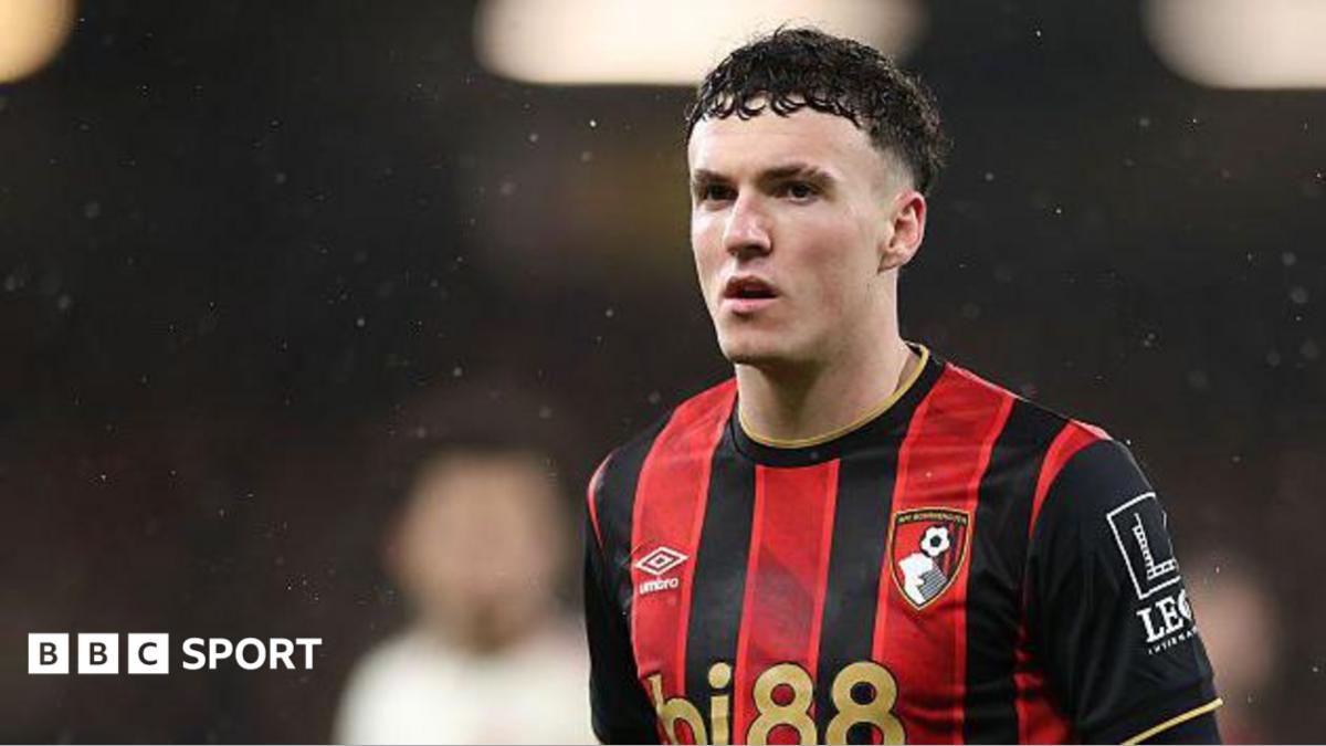 Bournemouth'un genç stoperi Jimenez, Fiorentina'ya kiralanıyor