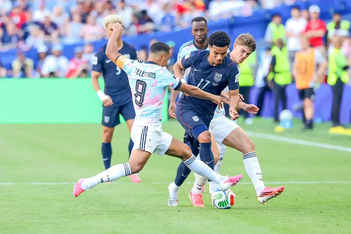 Youri Tielemans Manchester United'a: Takti̇k Uyum ve Transfer Analizi