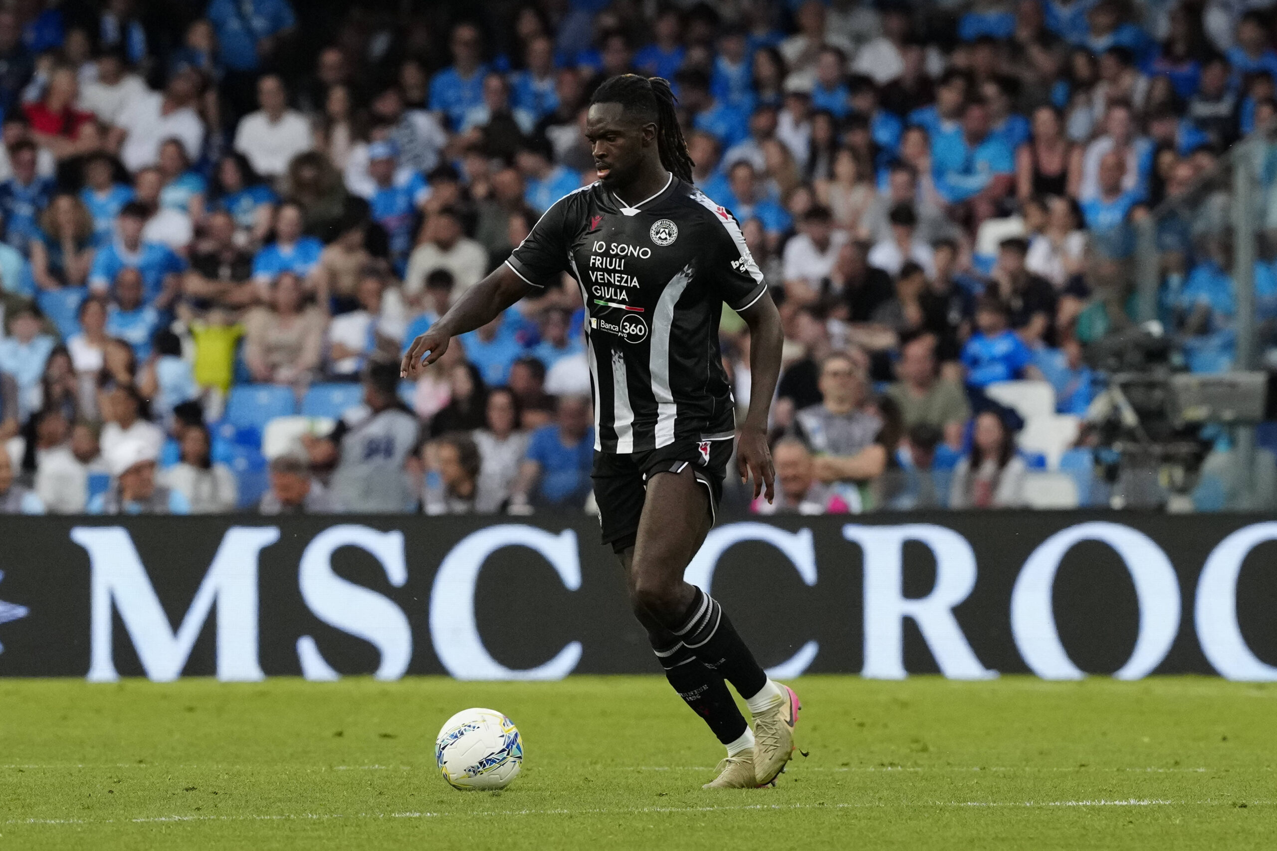 Leeds United, Oumar Solet'i Transfer İçin Zorluyor