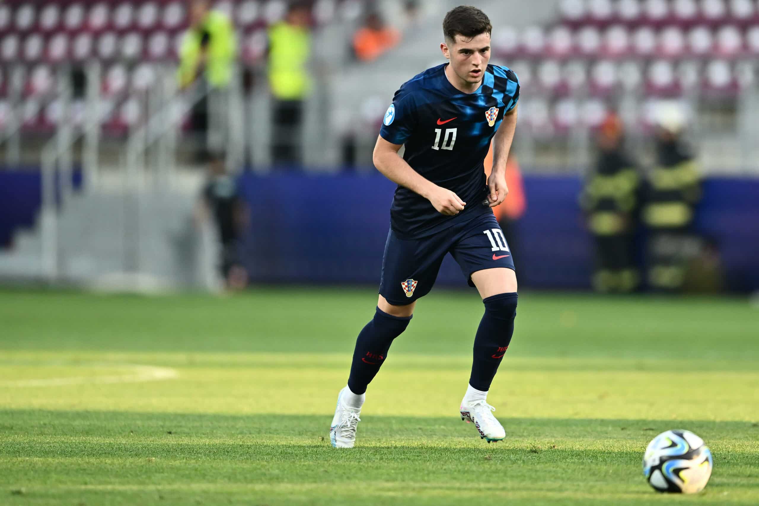 Aston Villa, Martin Baturina'yı Transfer İçin Zorluyor