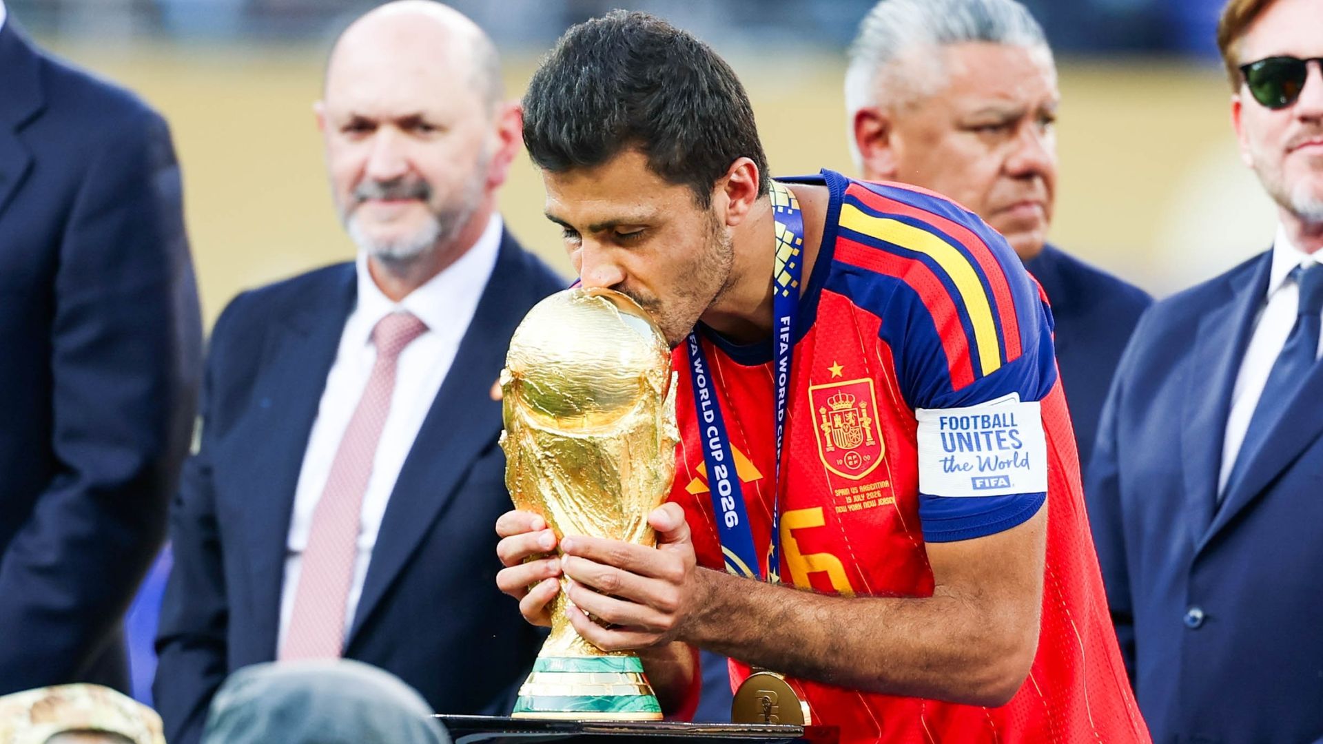 Rodri sırt ameliyatı oluyor, Premier League'e geç başlayabilir