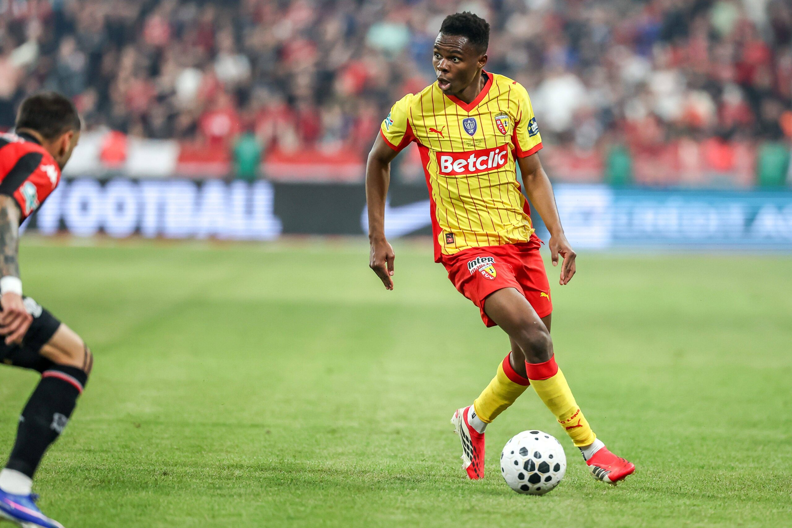 Brentford, Mamadou Sangaré için 48 Milyon Euro'luk Transfer Görüşmelerinde İlerleme Kaydediyor
