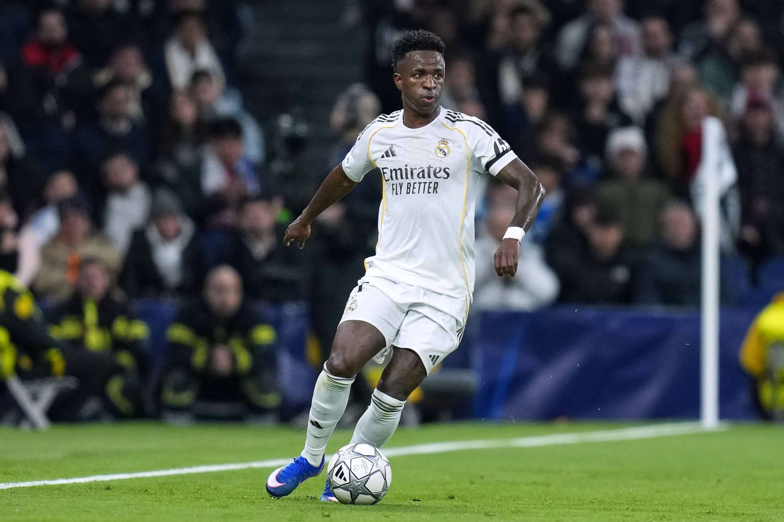 Arsenal, Vinicius Jr. için Real Madrid'deki Sözleşme Krizini İzliyor