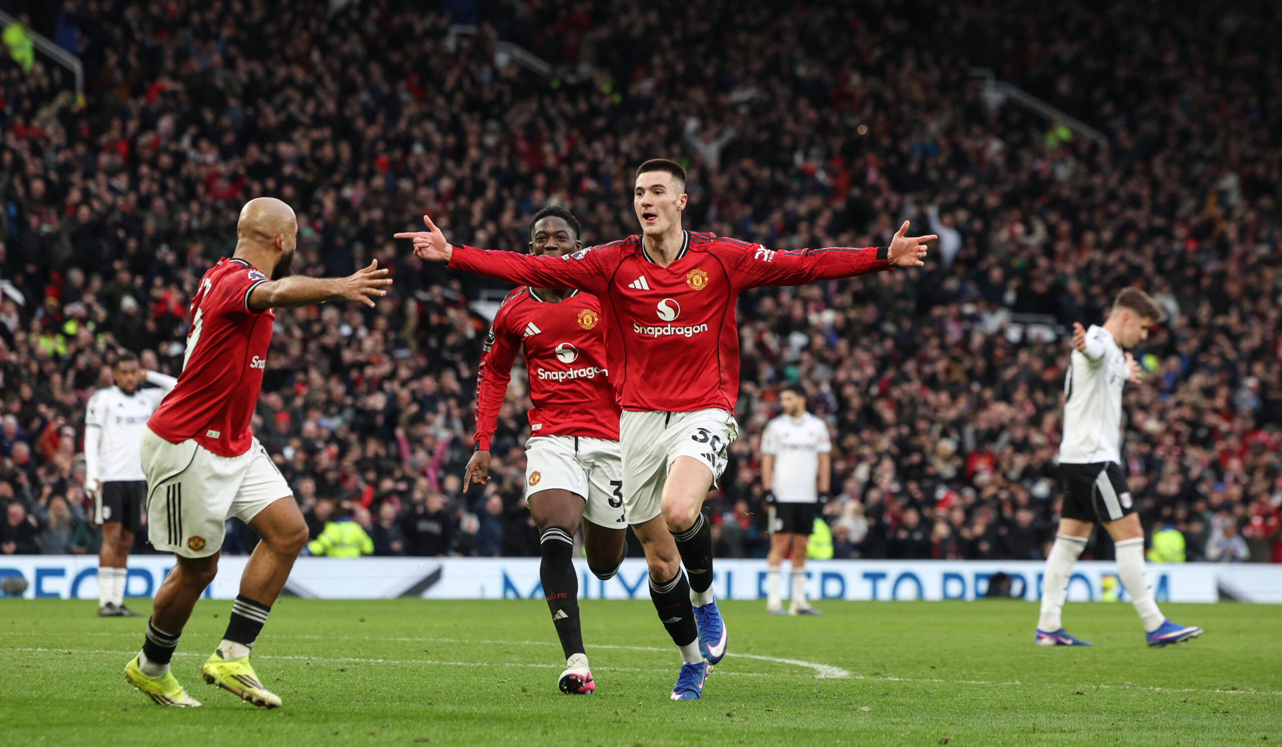 Bayern Münih, Sesko'yu İzliyor: Man United'un Geleceği Belirsiz