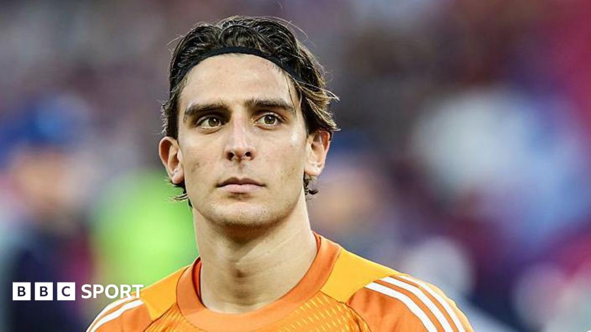 Hull City, Yunan Kaleci Tzolakis'i Kulüp Rekoruyla Transfer Etti