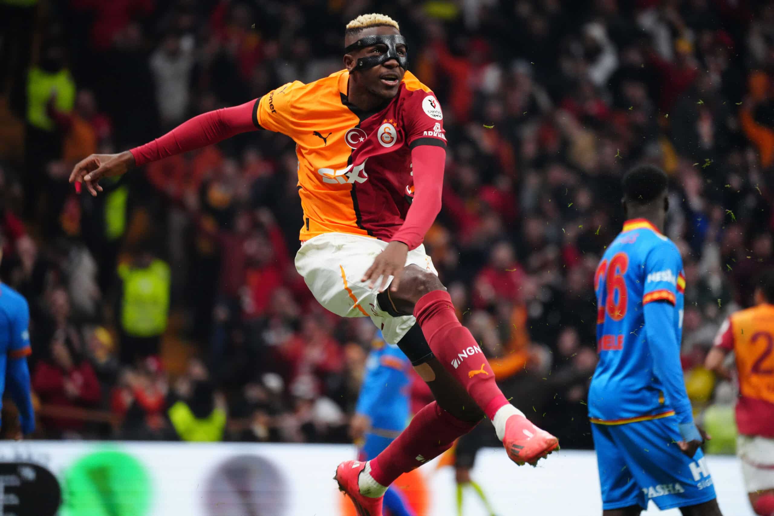 Osimhen Tottenham'a: Yıldız Transfer İçin Yeşil Işık
