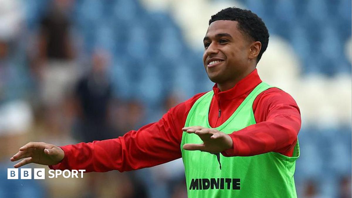 Fulham, Southampton'dan Shea Charles İçin 30 Milyon Sterlin Anlaştı