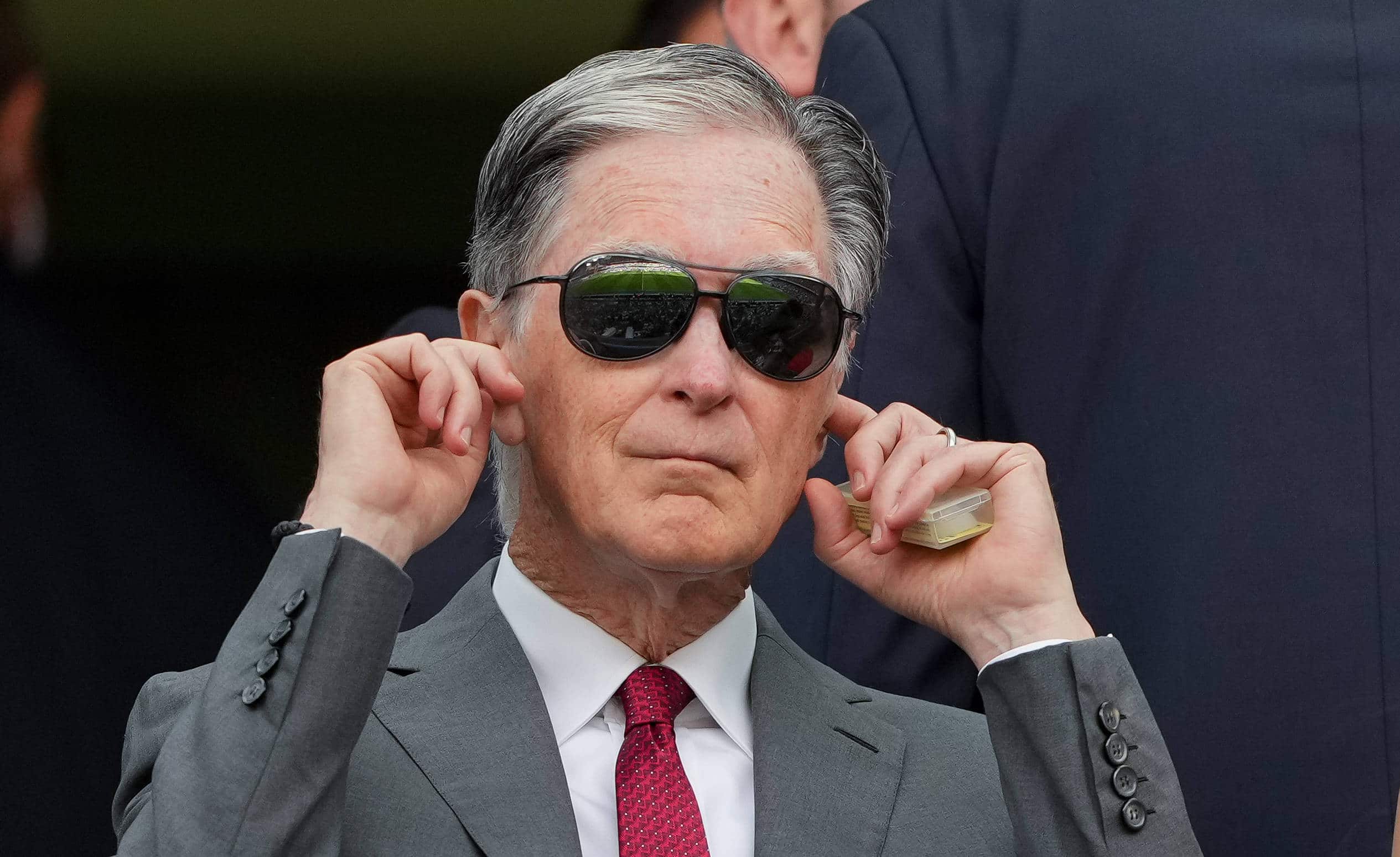 Bezos Liverpool'a Ortak Oluyor: FSG Yatırım Peşinde