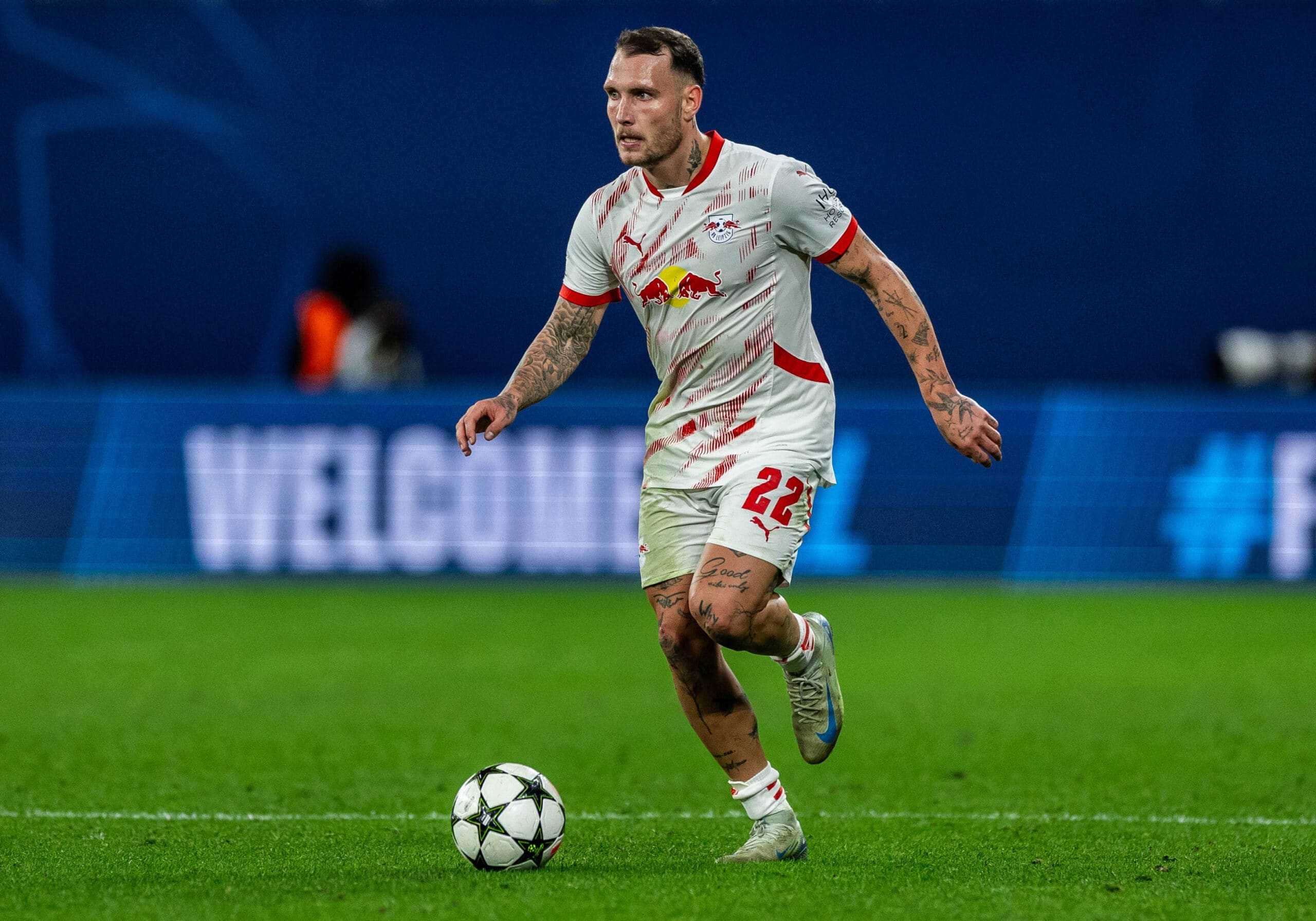 Man Utd Sol Bek İçin 30 Milyon Sterlinlik Stoperi Hedefledi