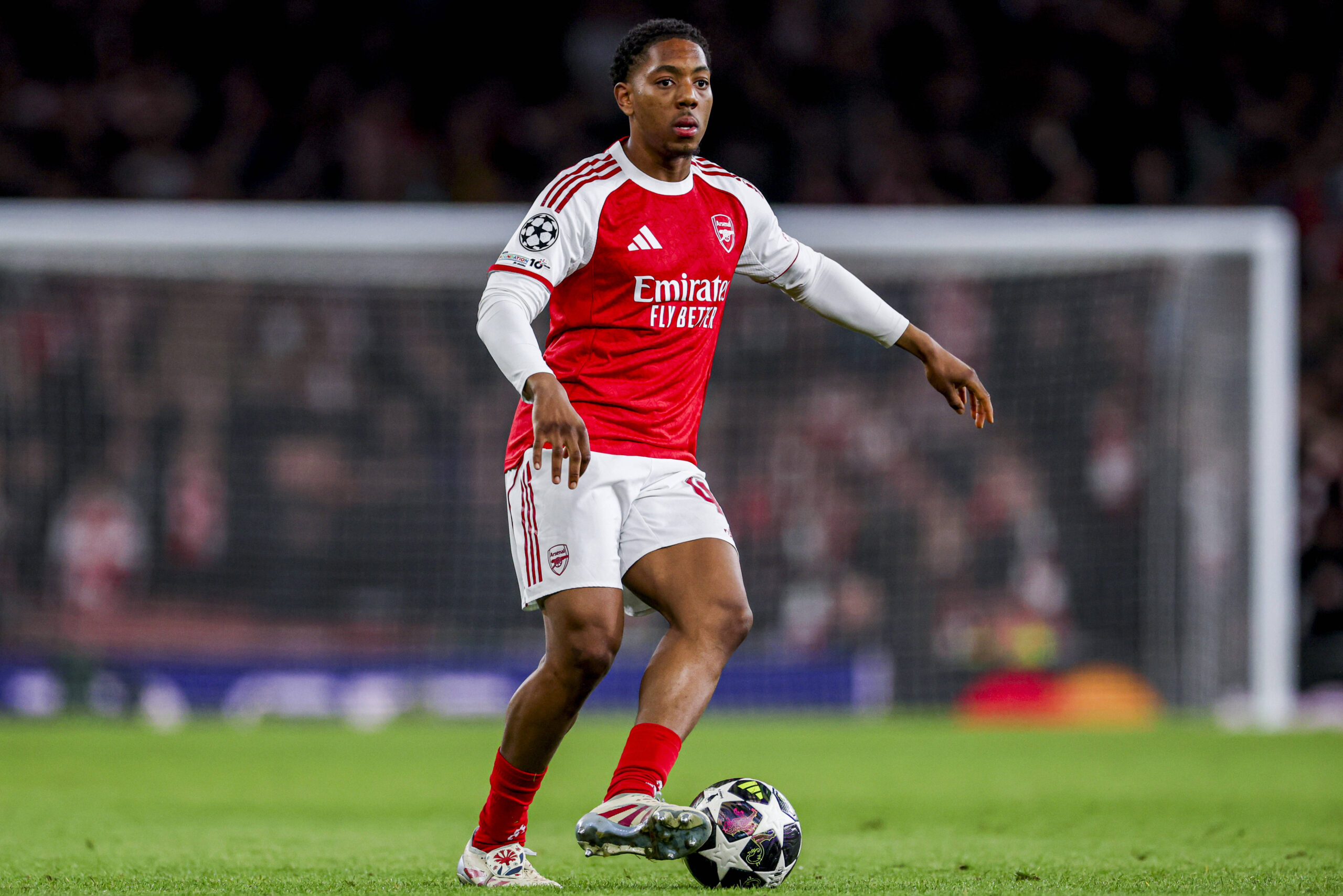 Arsenal'in Yıldızı Lewis-Skelly Transfer İddialarına Rağmen Kalıyor