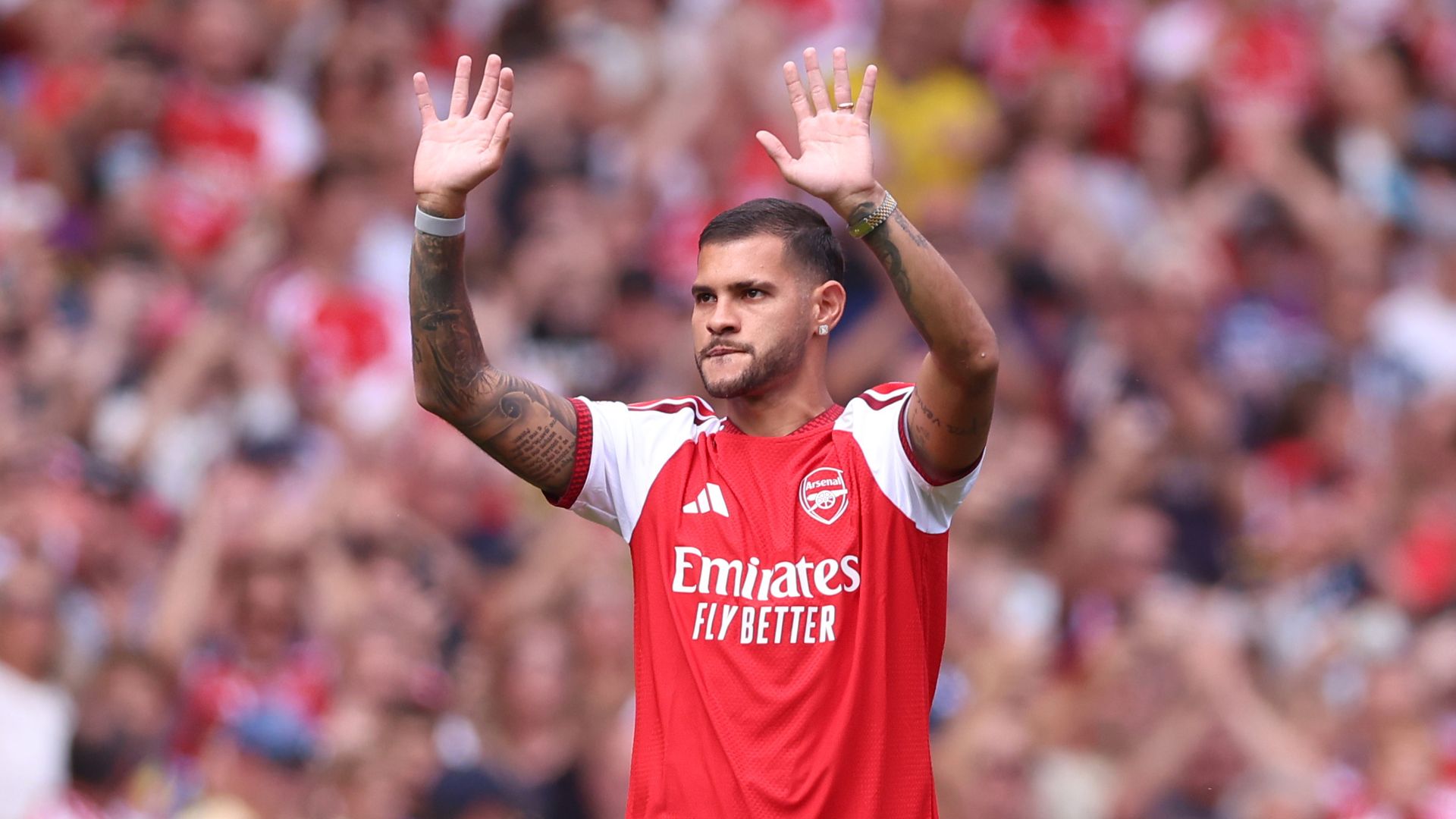 Arsenal-Como Dostluk Maçı: Kadro ve Canlı Gelişmeler
