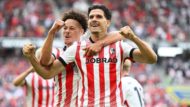 Man Utd, Zirkzee'nin Geleceği Belirsizken Freiburg Forveti Matanovic'i Hedefliyor