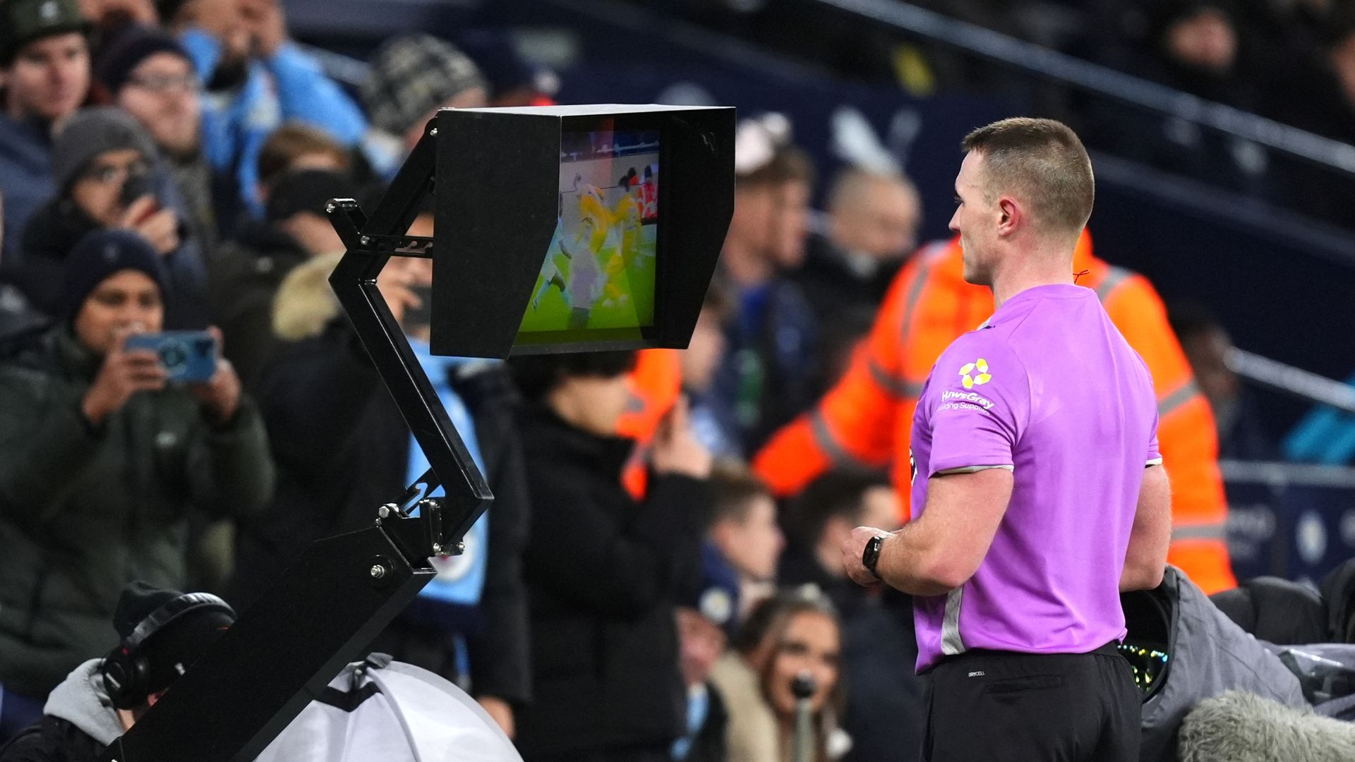 Premier League'de Hakem Ses Kayıtları Artık Daha Fazla Yayınlanacak