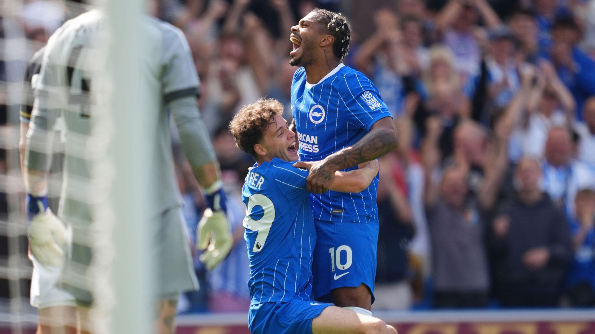 Aston Villa, Brighton'a 4-0 Yenilerek Tarihe Geçti
